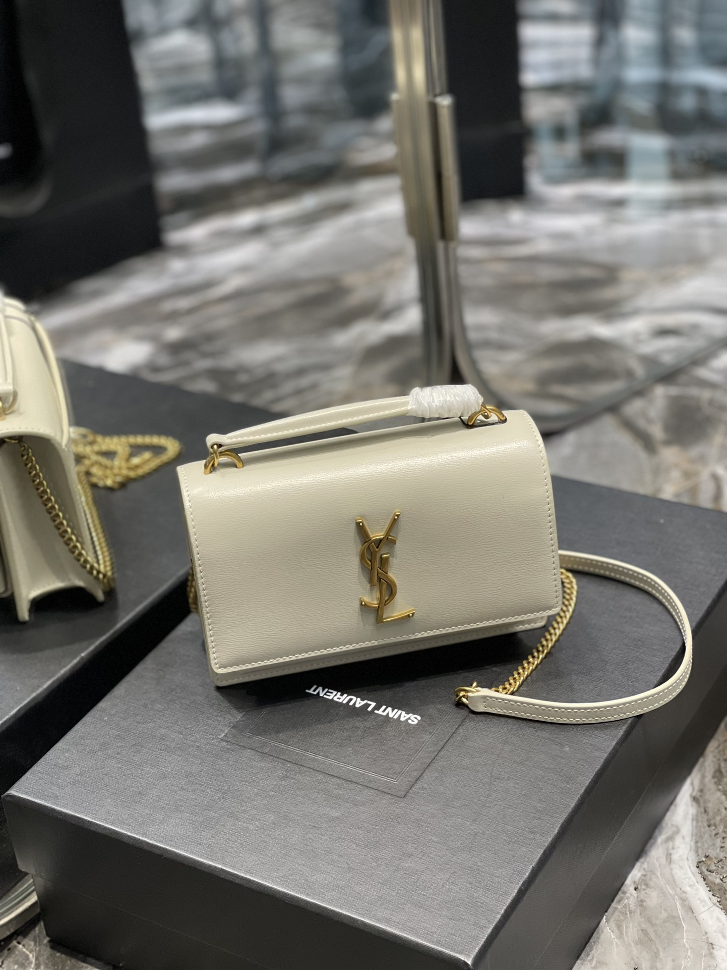 Y51 Sunset Woc 19x14x5.5cm