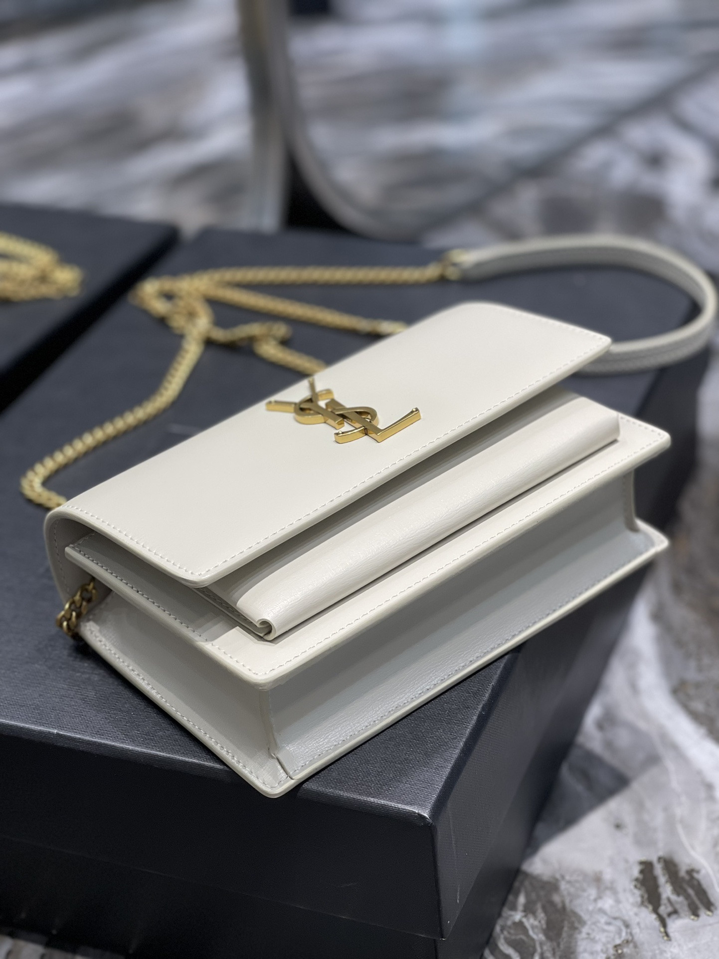 Y51 Sunset Woc 19x14x5.5cm