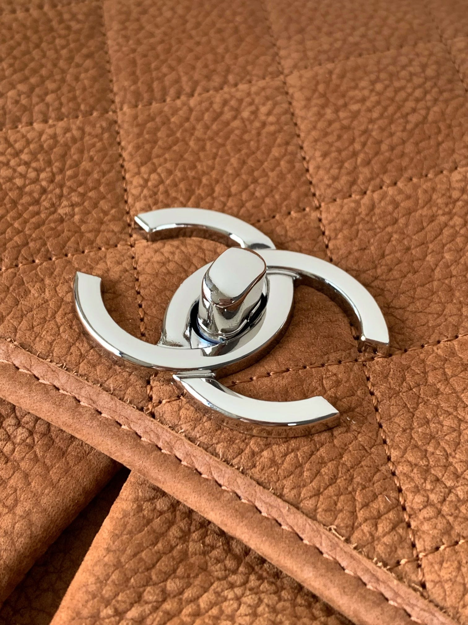 Ch**el Shopping Bag 34x25x10cm