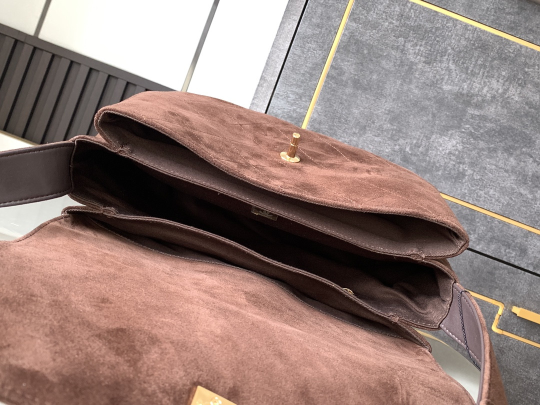 Ch**el Vintage bag 28x12.5x24cm