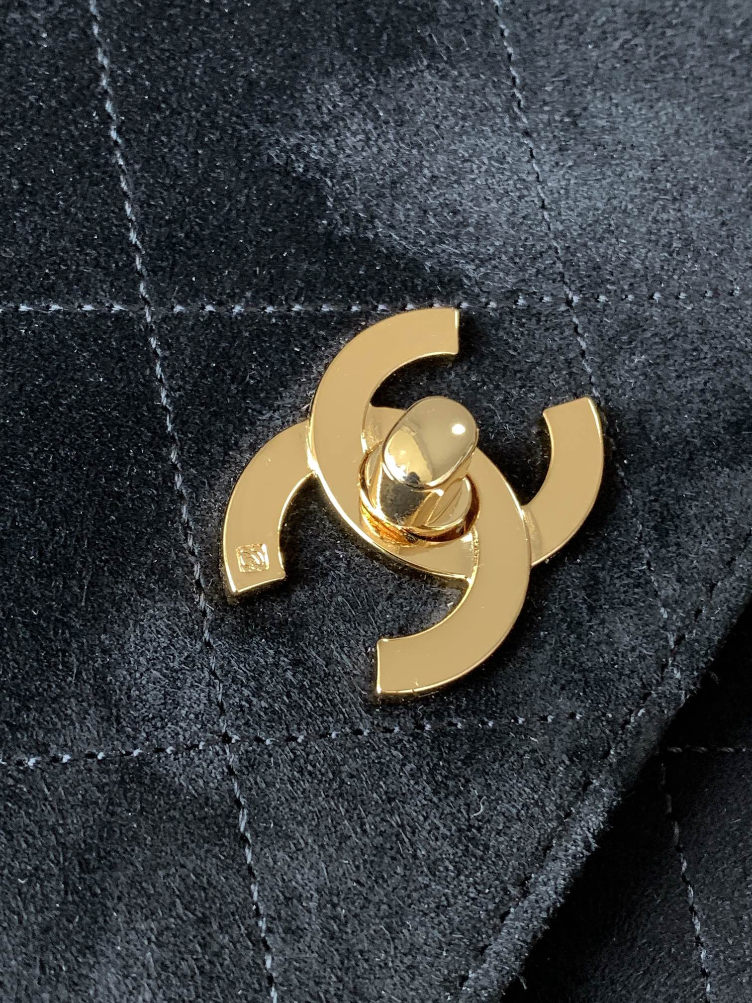 Ch**el Vintage bag 28x12.5x24cm