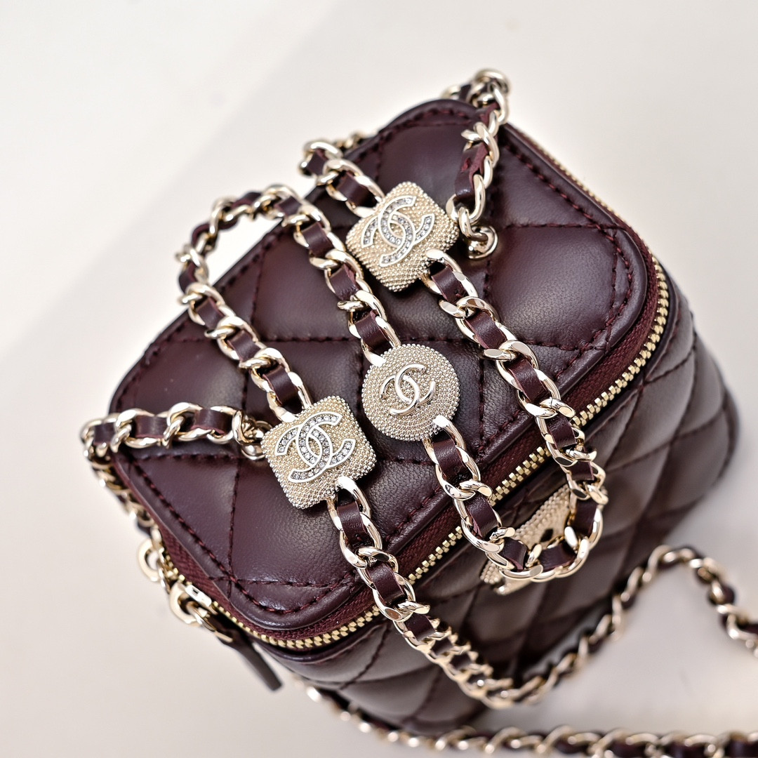 Ch**el Small Vanity with Chain 8.5x11x7cm