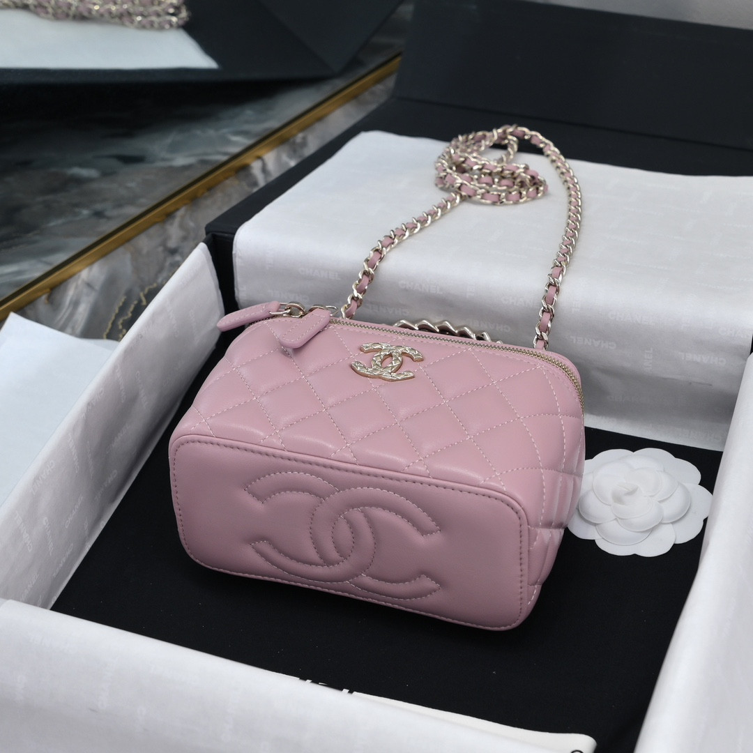 Ch**el Clutch With Chain 10x16x8cm