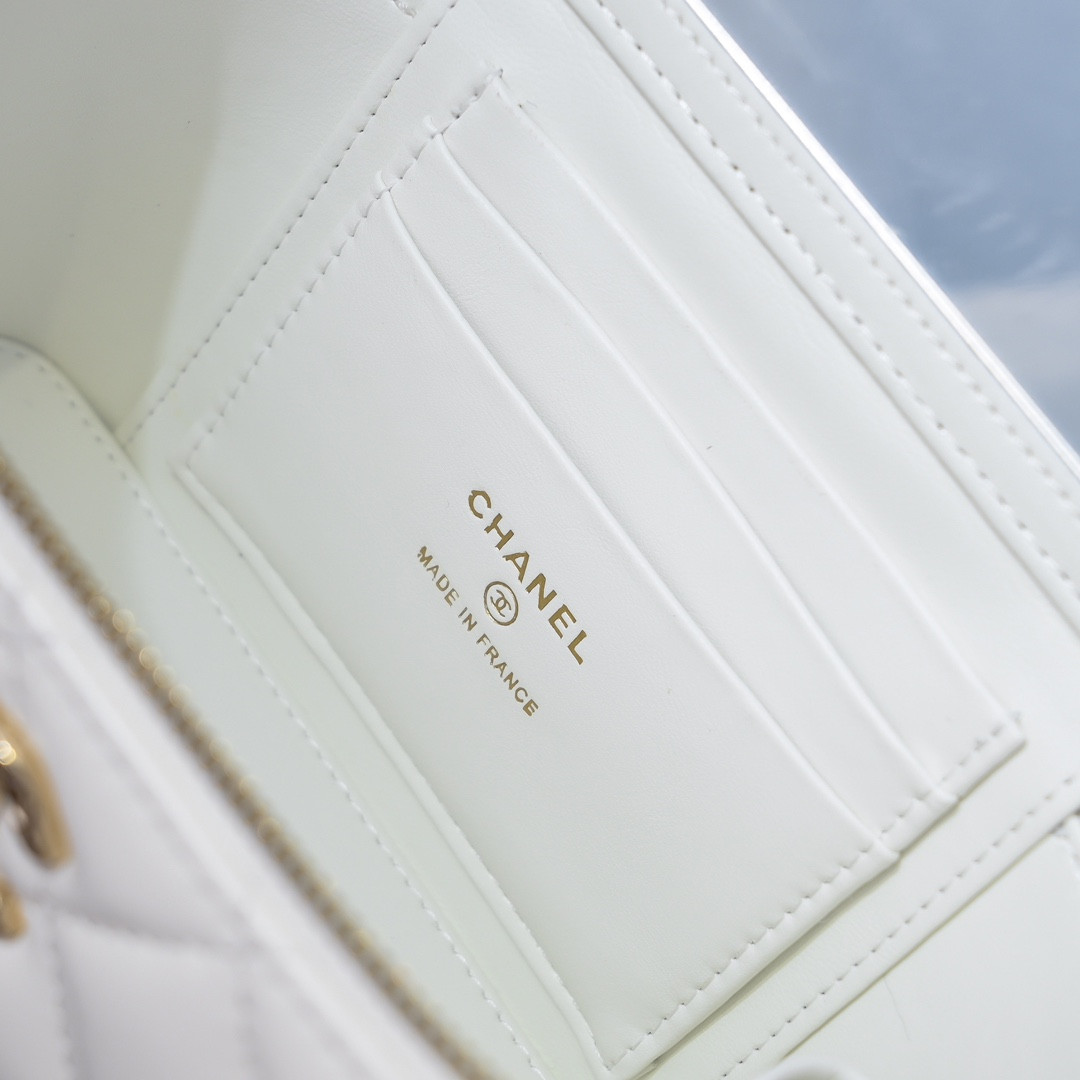 Ch**el Clutch With Chain 10x16x8cm