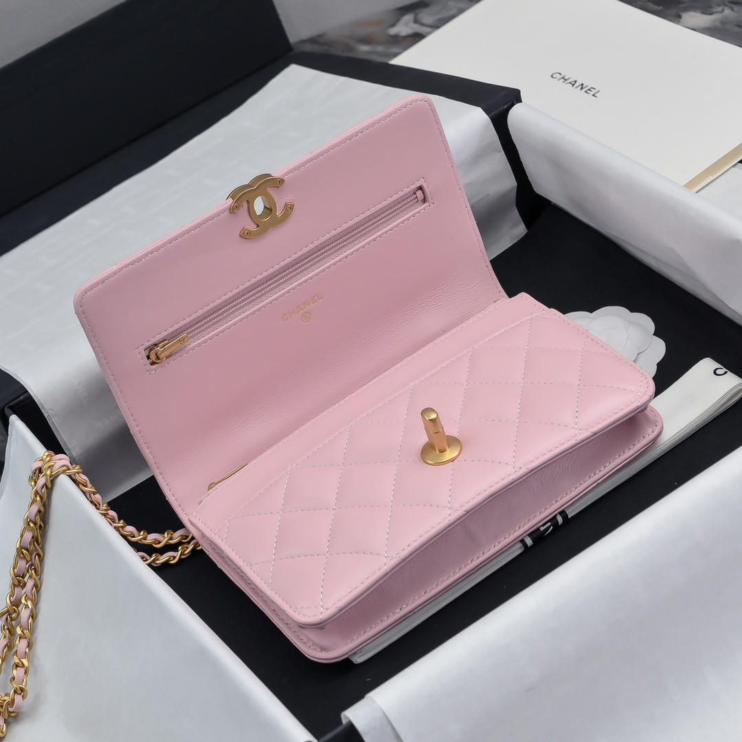 Ch**el Clutch With Chain 19cm