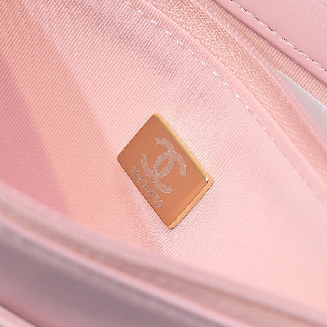 Ch**el Clutch With Chain 19cm