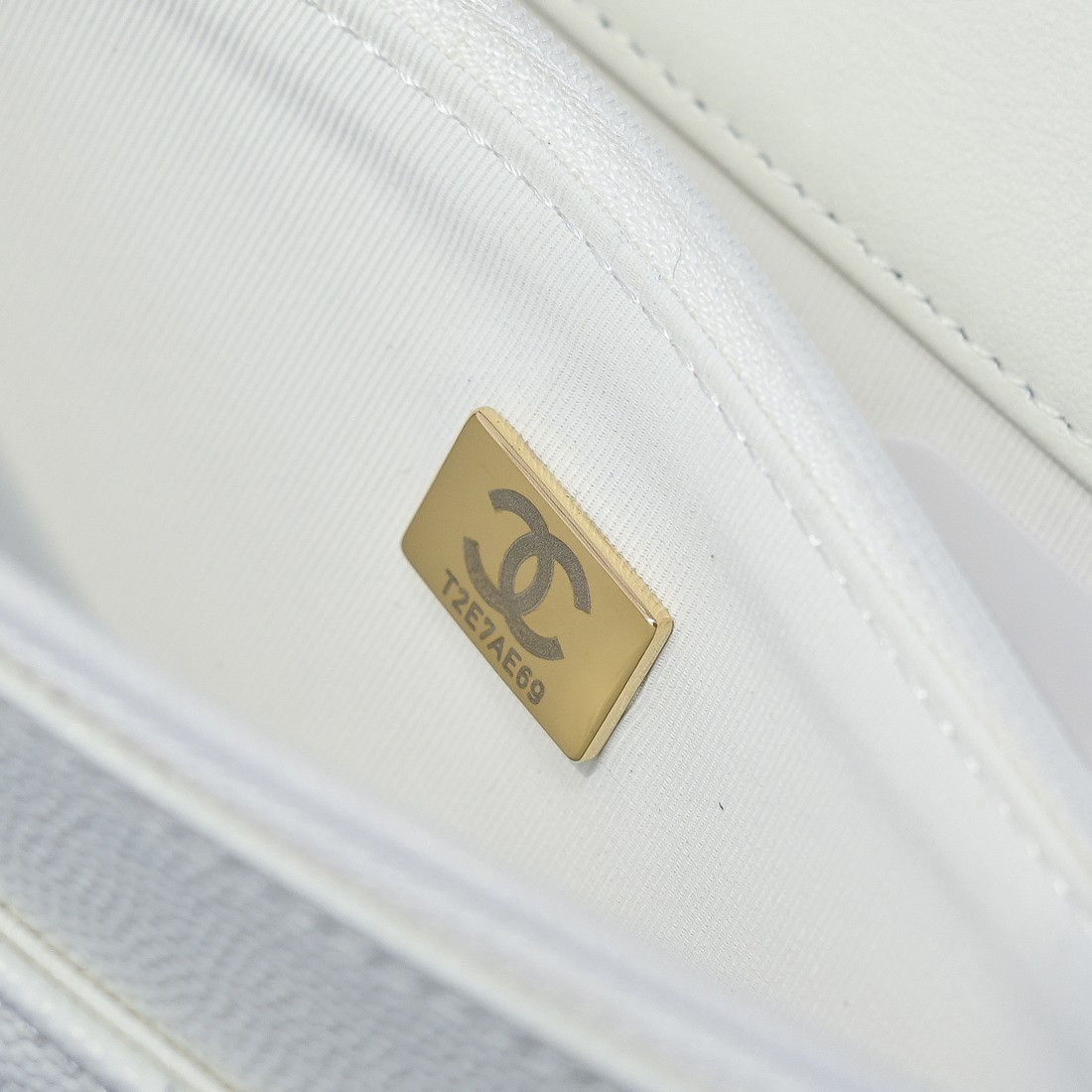 Ch**el WOC CLASSIC WALLET ON CHAIN 12.3x19.2x3.5cm