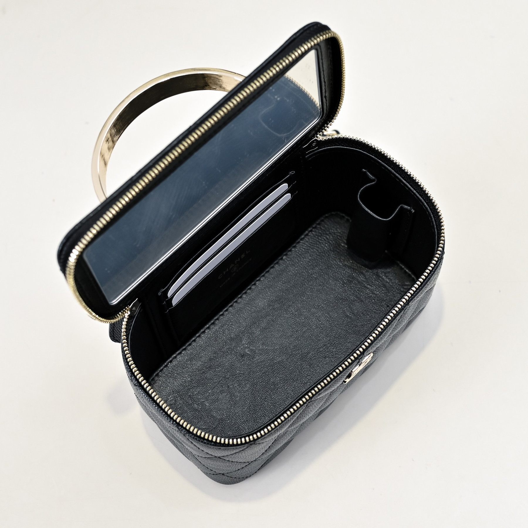 Ch**el Clutch With Chain 10x16x8cm