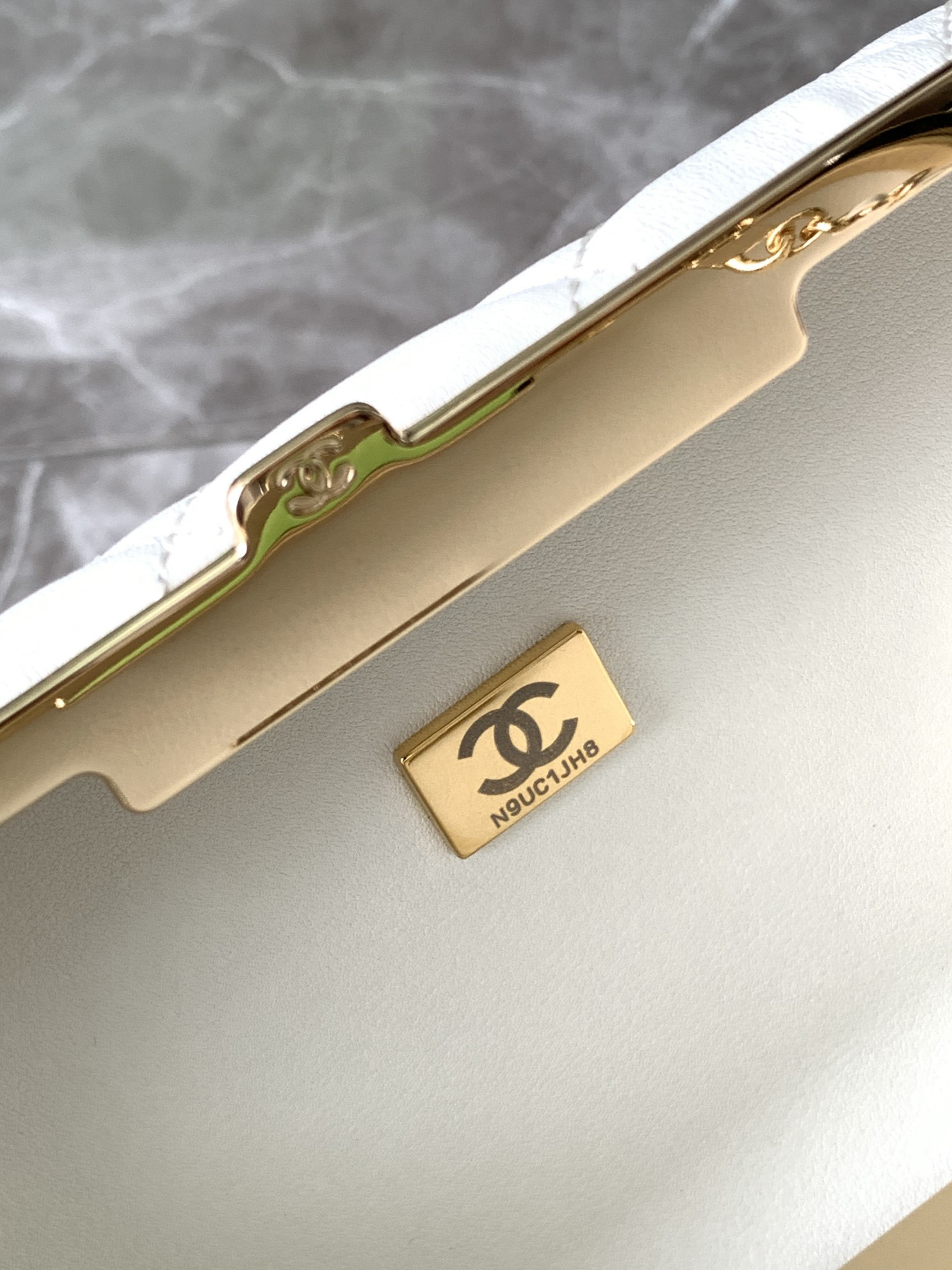 Ch**el Clip Bag 13x18x5cm