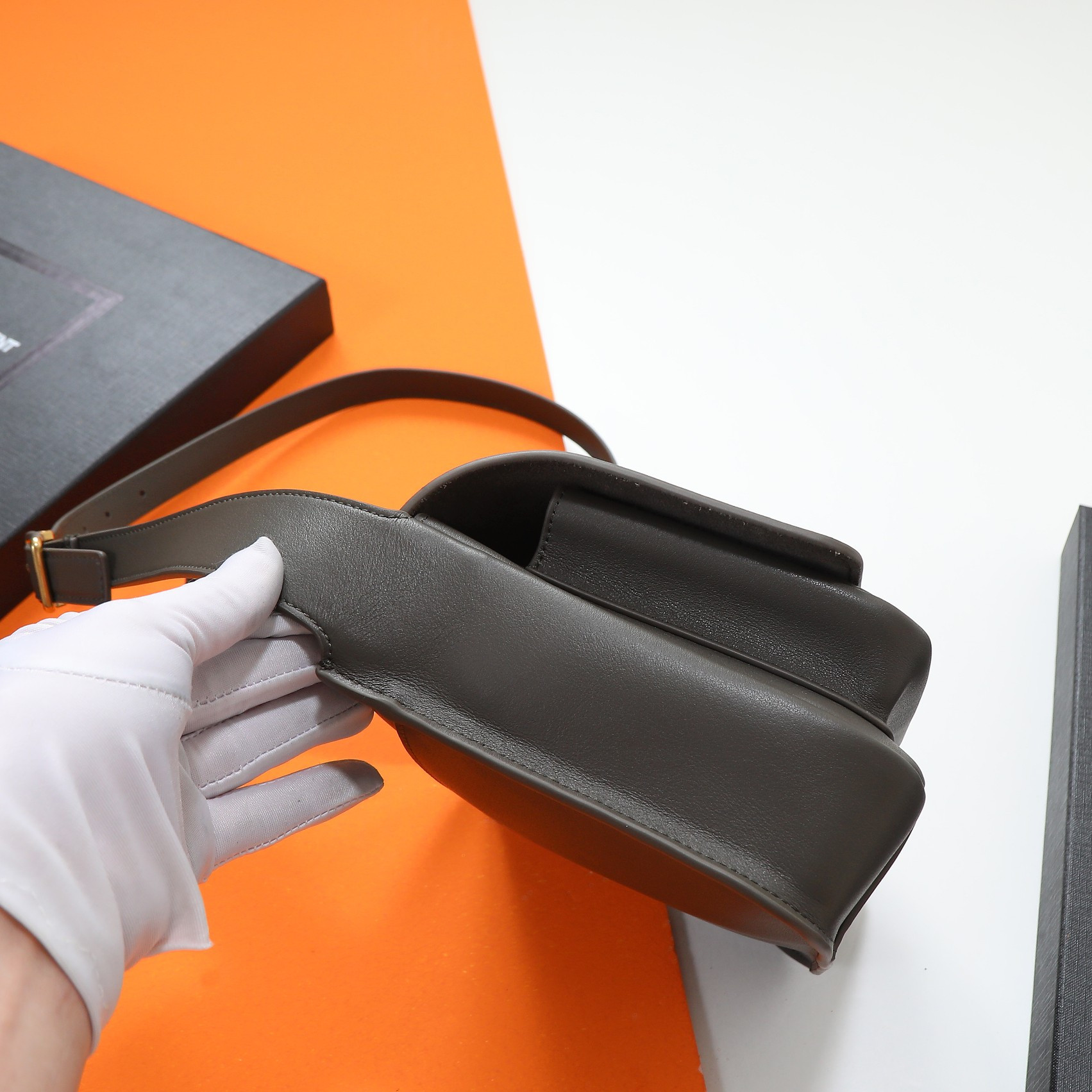 Y51 niki satchel in leather 21.5x16x9cm