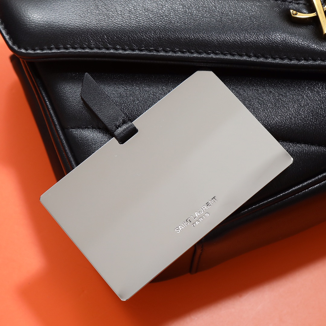 Y51 LOULOU small in MATELASSÉ lambskin 24x14x6cm