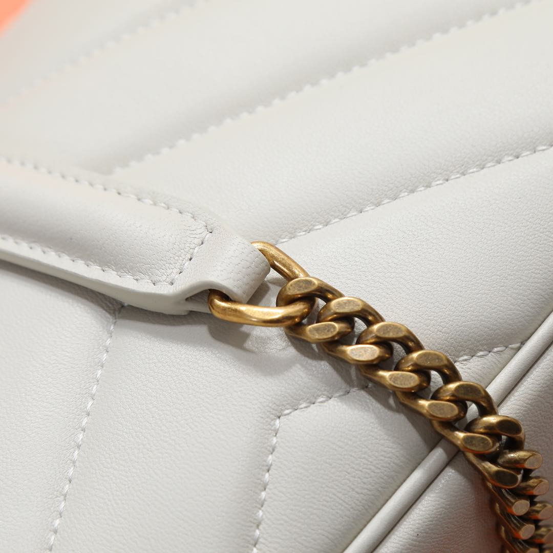 Y51 LOULOU small in MATELASSÉ lambskin 24x14x6cm