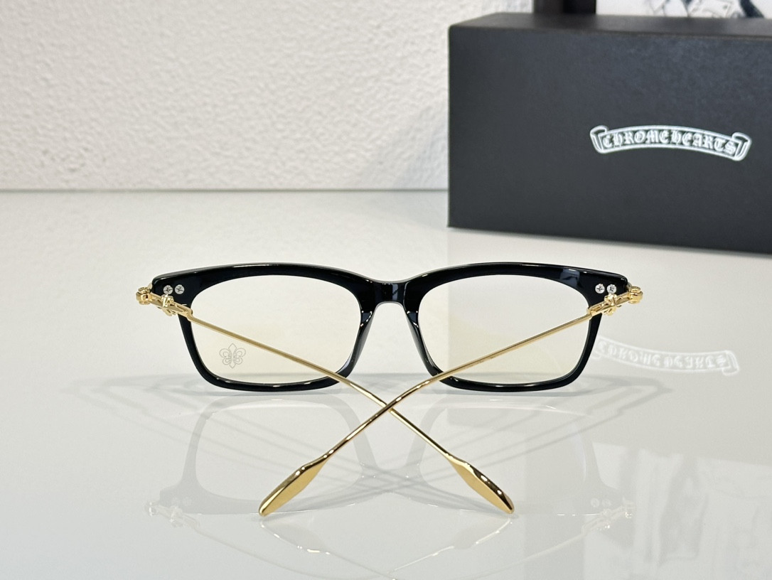 Ch*0me He**ts Glasses CH8237 53-17-149