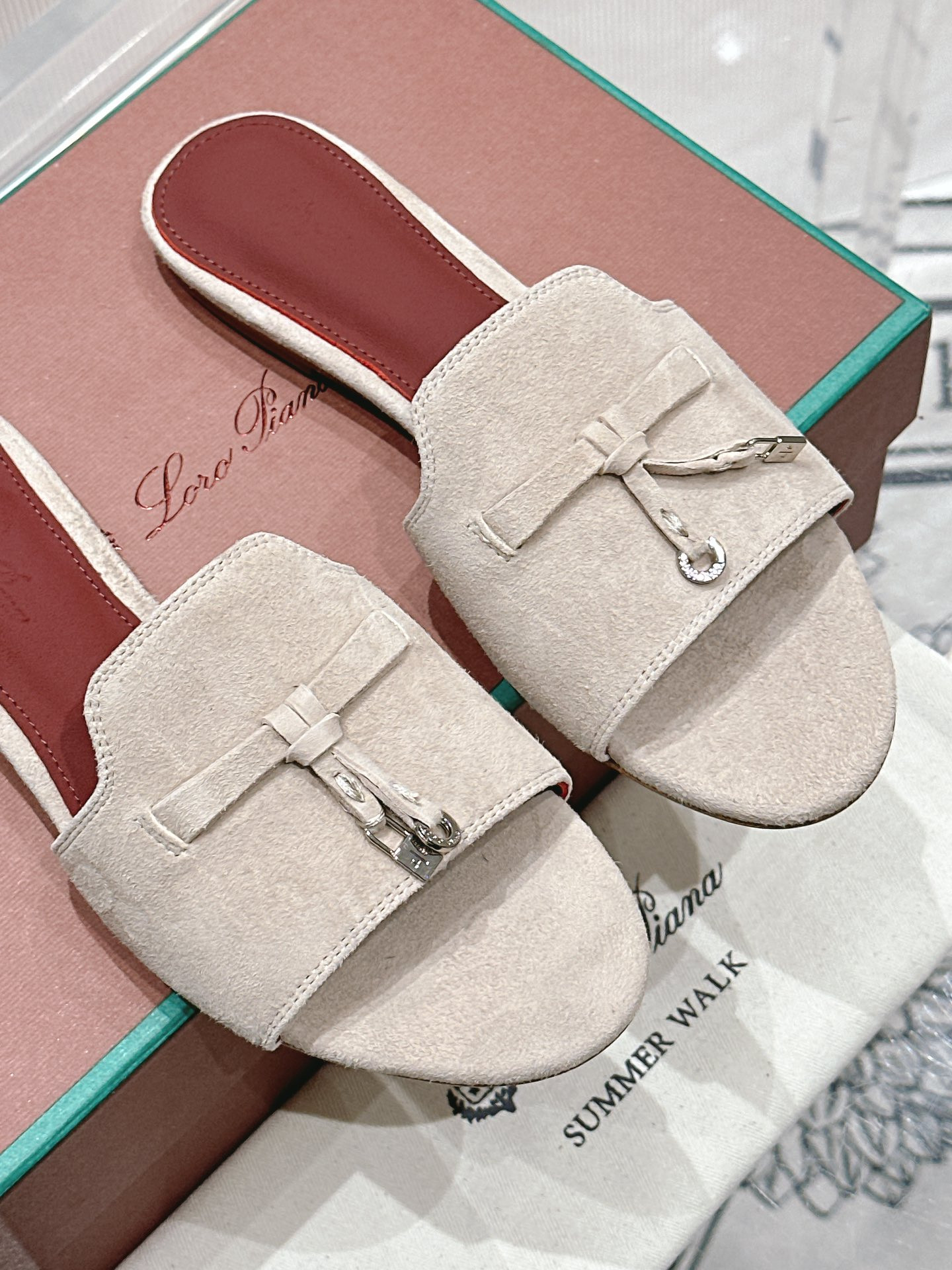 UA L0r0 P1ana Summer Charms Sandal