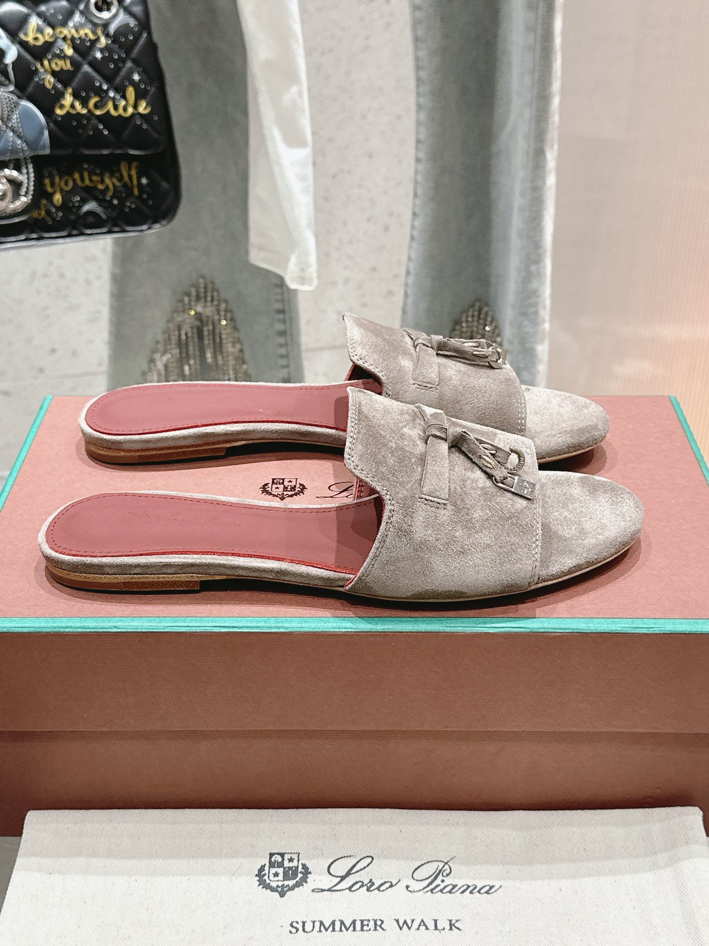 UA L0r0 P1ana Summer Charms Sandal