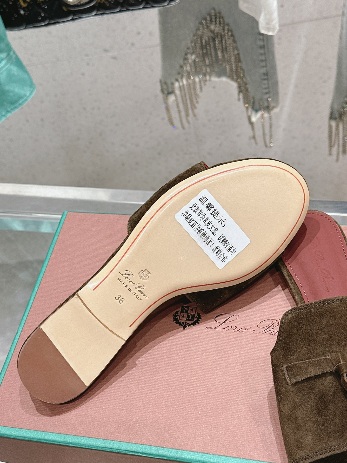 UA L0r0 P1ana Summer Charms Sandal