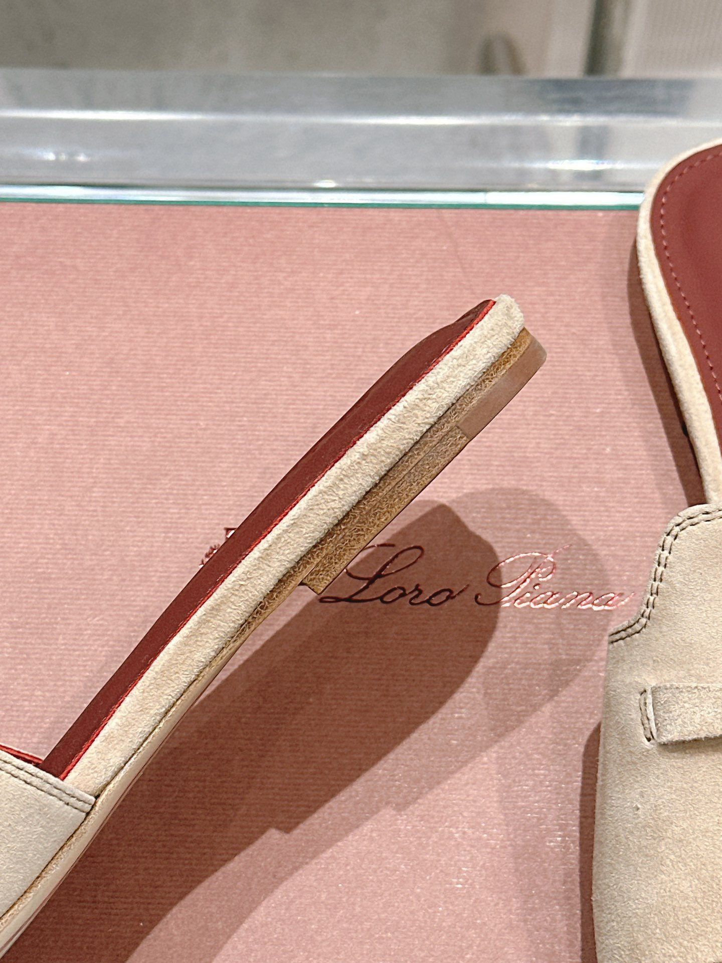 UA L0r0 P1ana Summer Charms Sandal