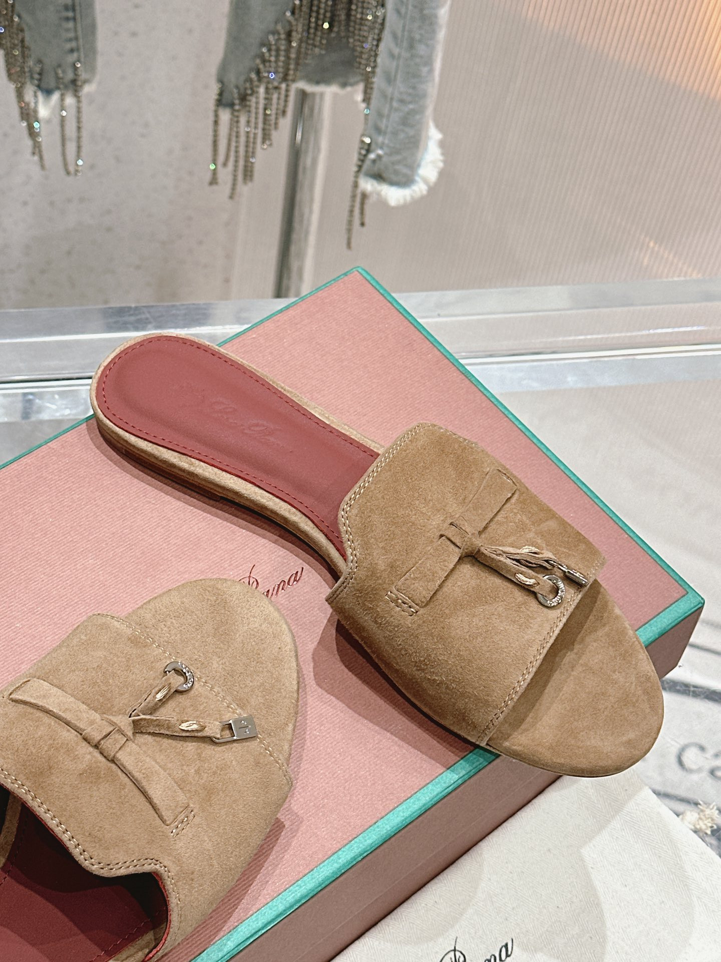 UA L0r0 P1ana Summer Charms Sandal