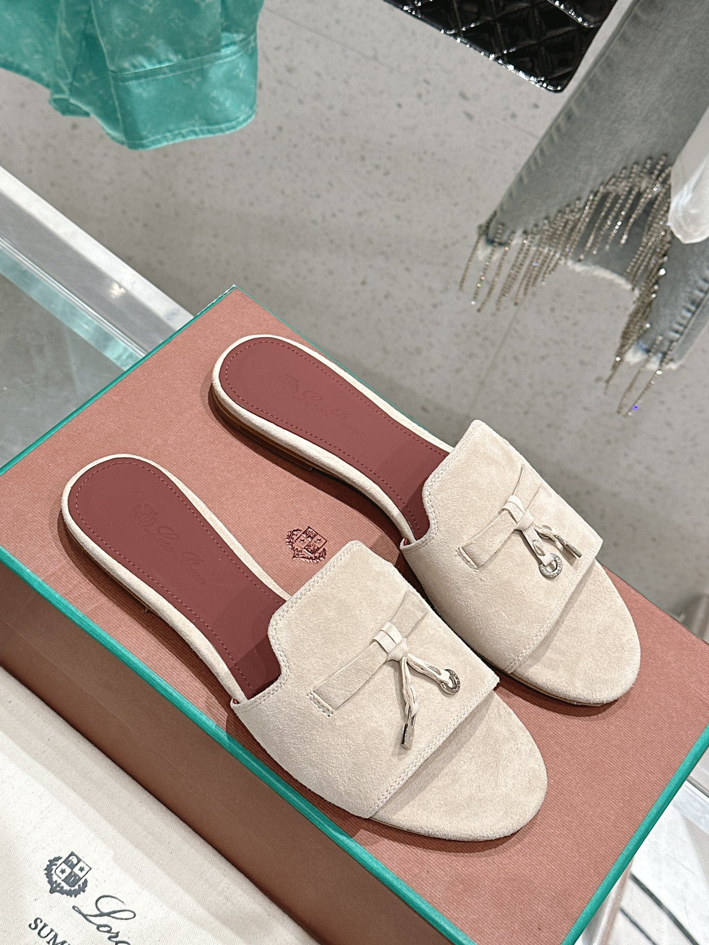 UA L0r0 P1ana Summer Charms Sandal