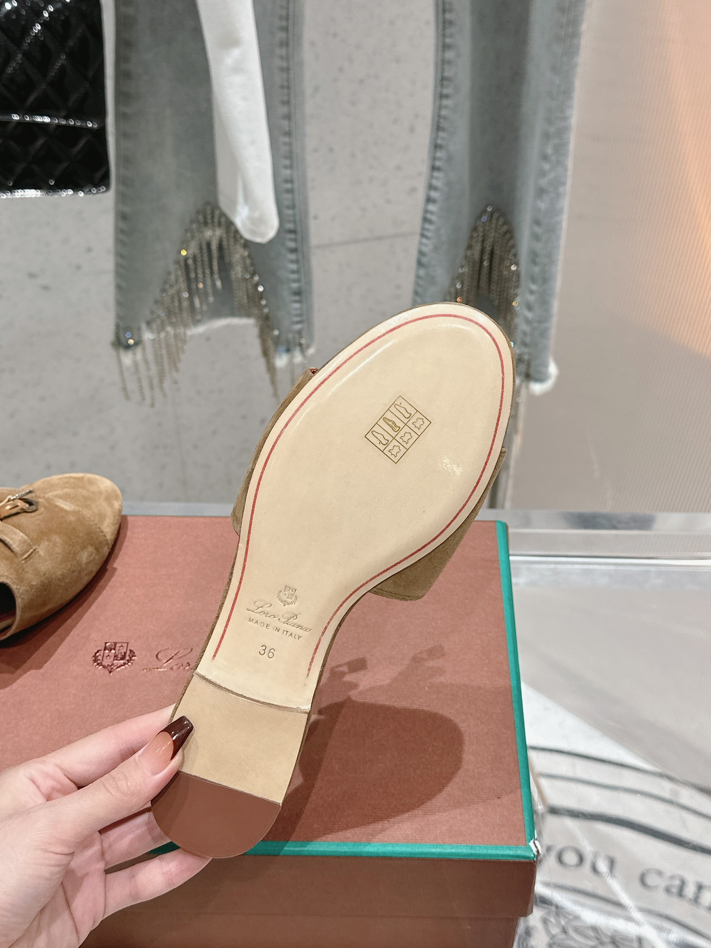 UA L0r0 P1ana Summer Charms Sandal