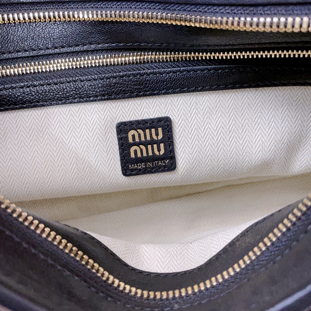 Miu Miu Aventure nappa leather bag 5BC182 33X19X5cm