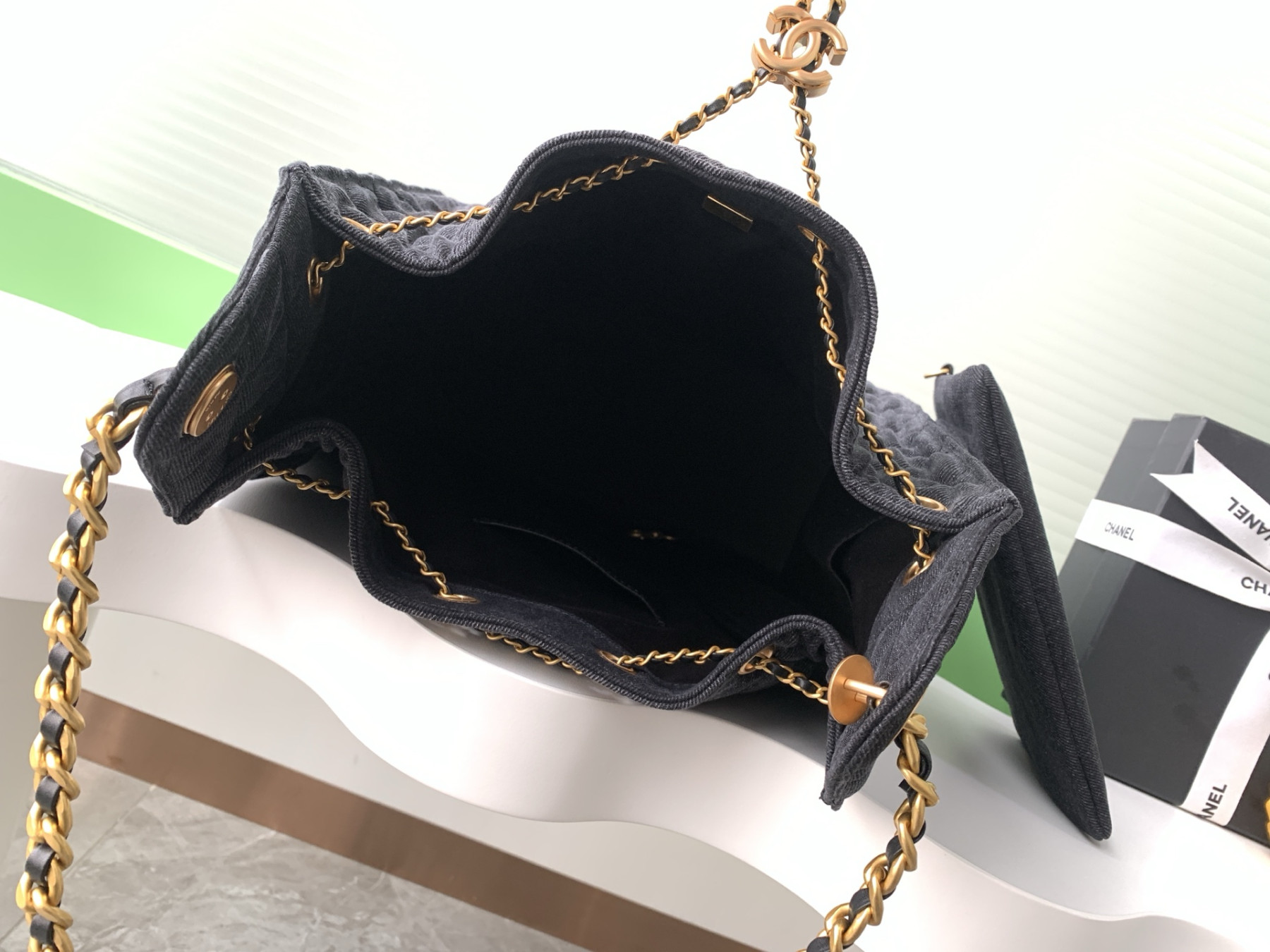 Ch**el 25C Bucket Hobo Bag AS5231 40x30x15cm