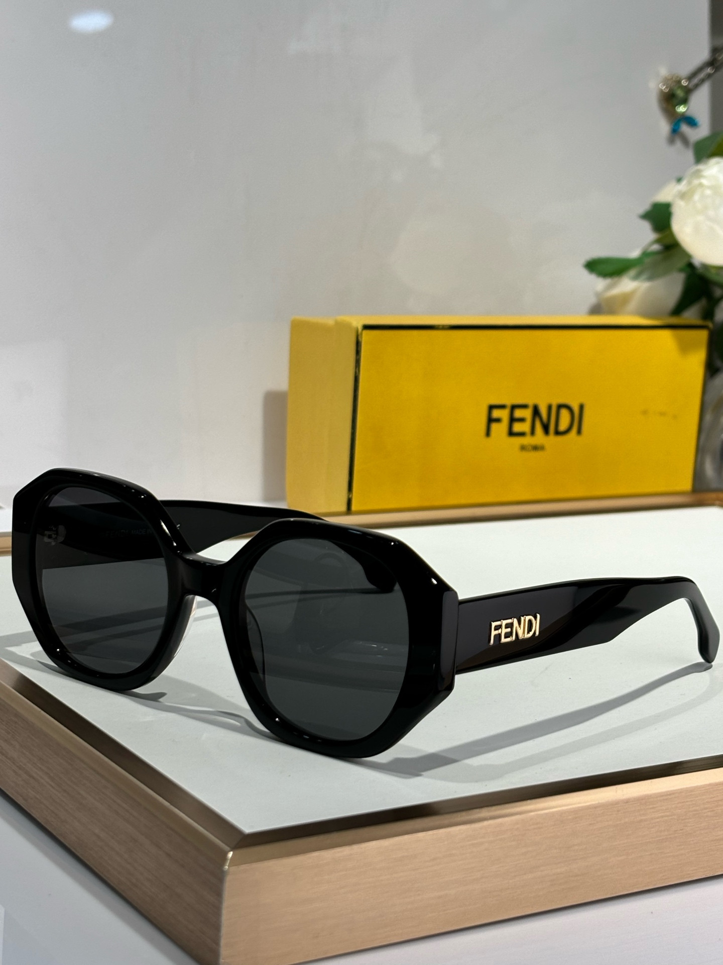 Fendi Glasses FE40118 52-23-142