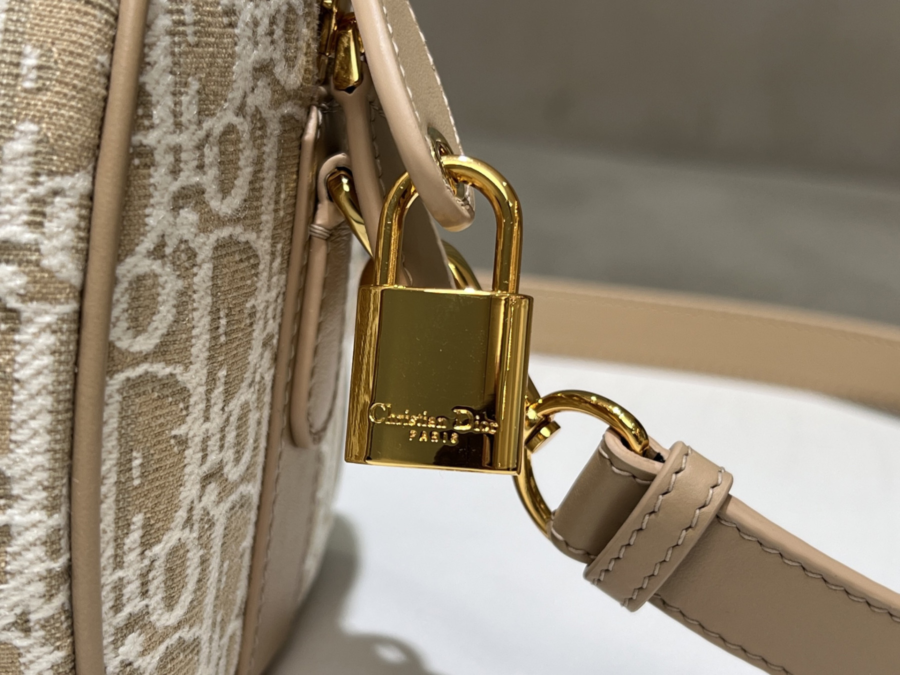 D10r Groove 20 20.5×13.5×12cm 1364