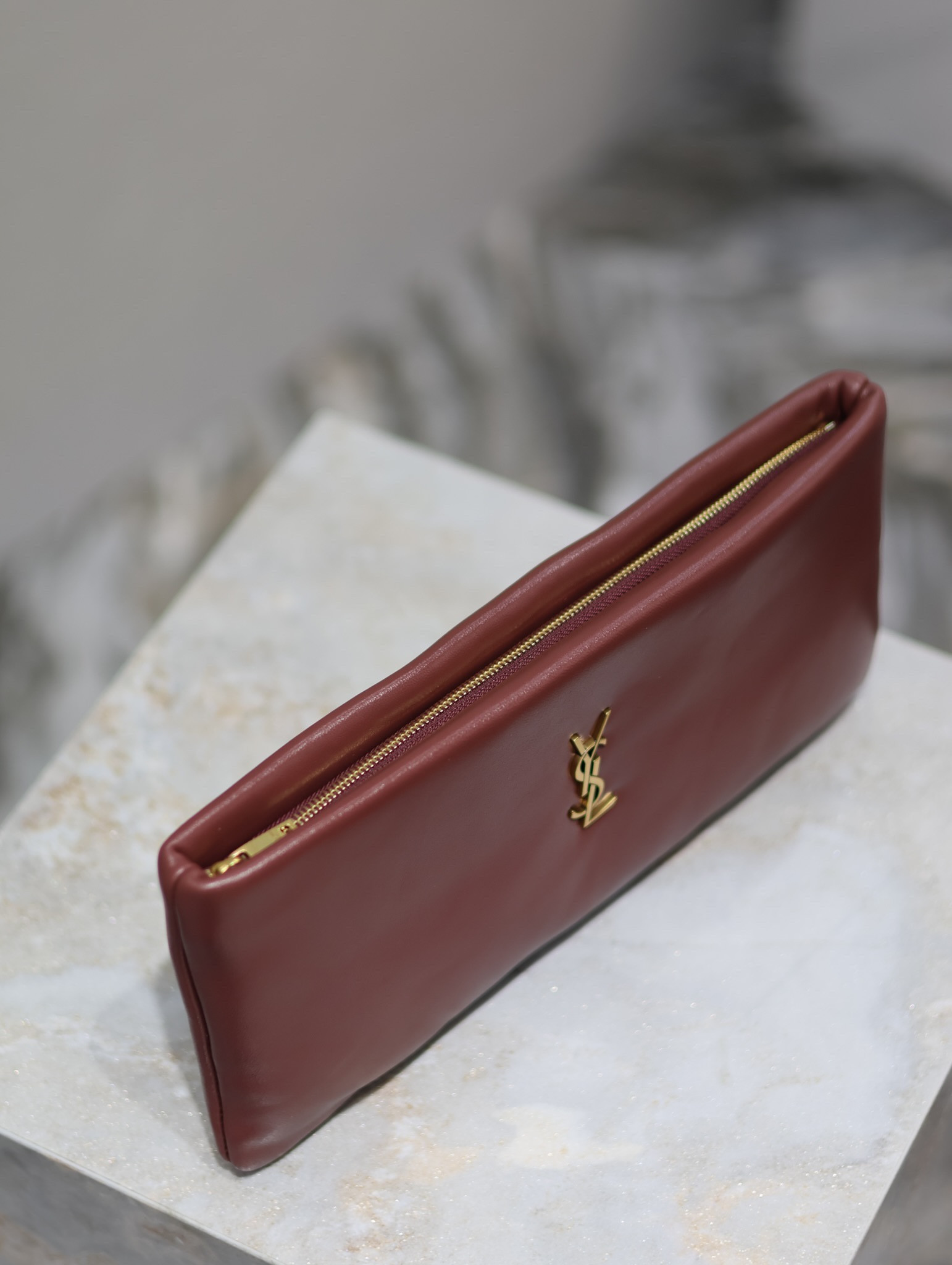 Y51 calypso long pouch in lambskin 30 x 15 x 3.5 cm