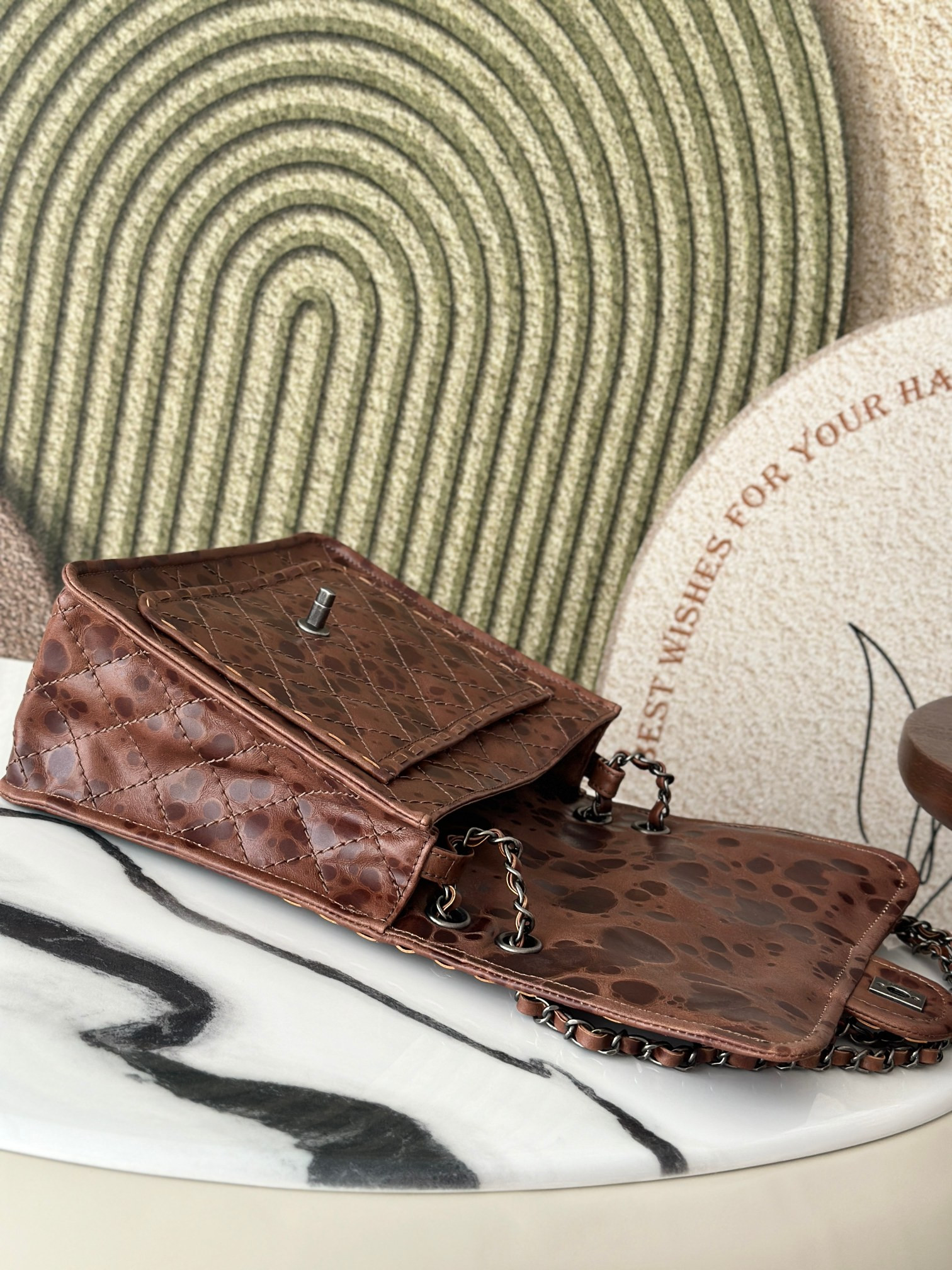 Ch**el Vintage Flap tofu bag 26x11x23cm