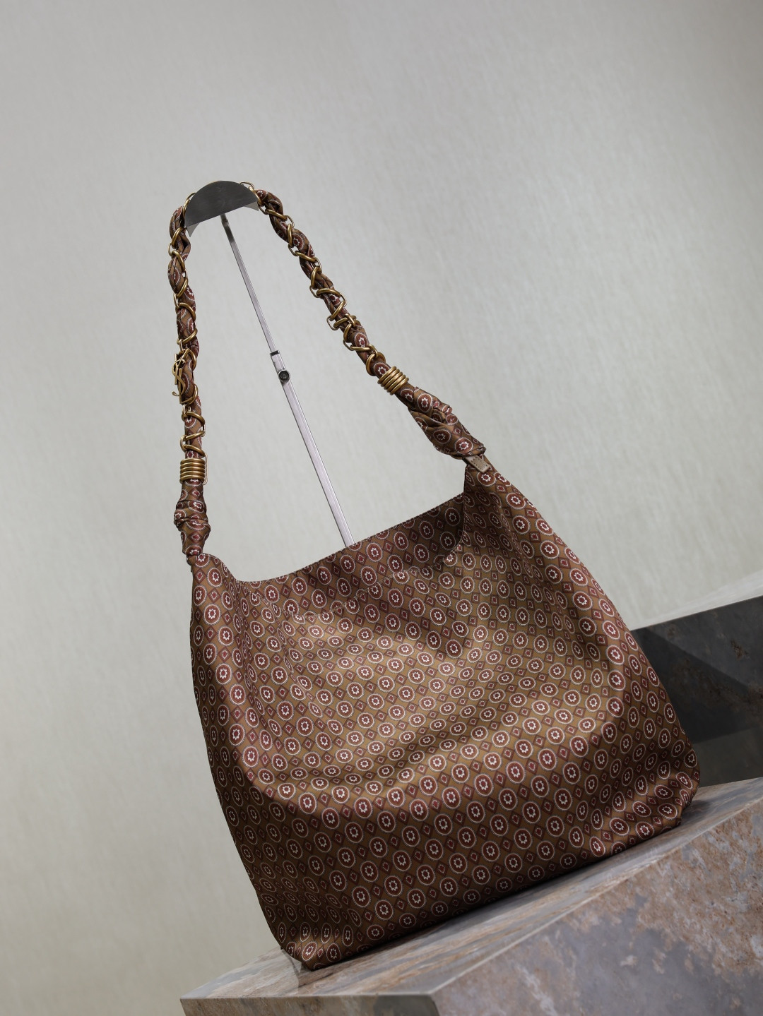 Y51 Amalia (Jacquard) 42x50x1cm