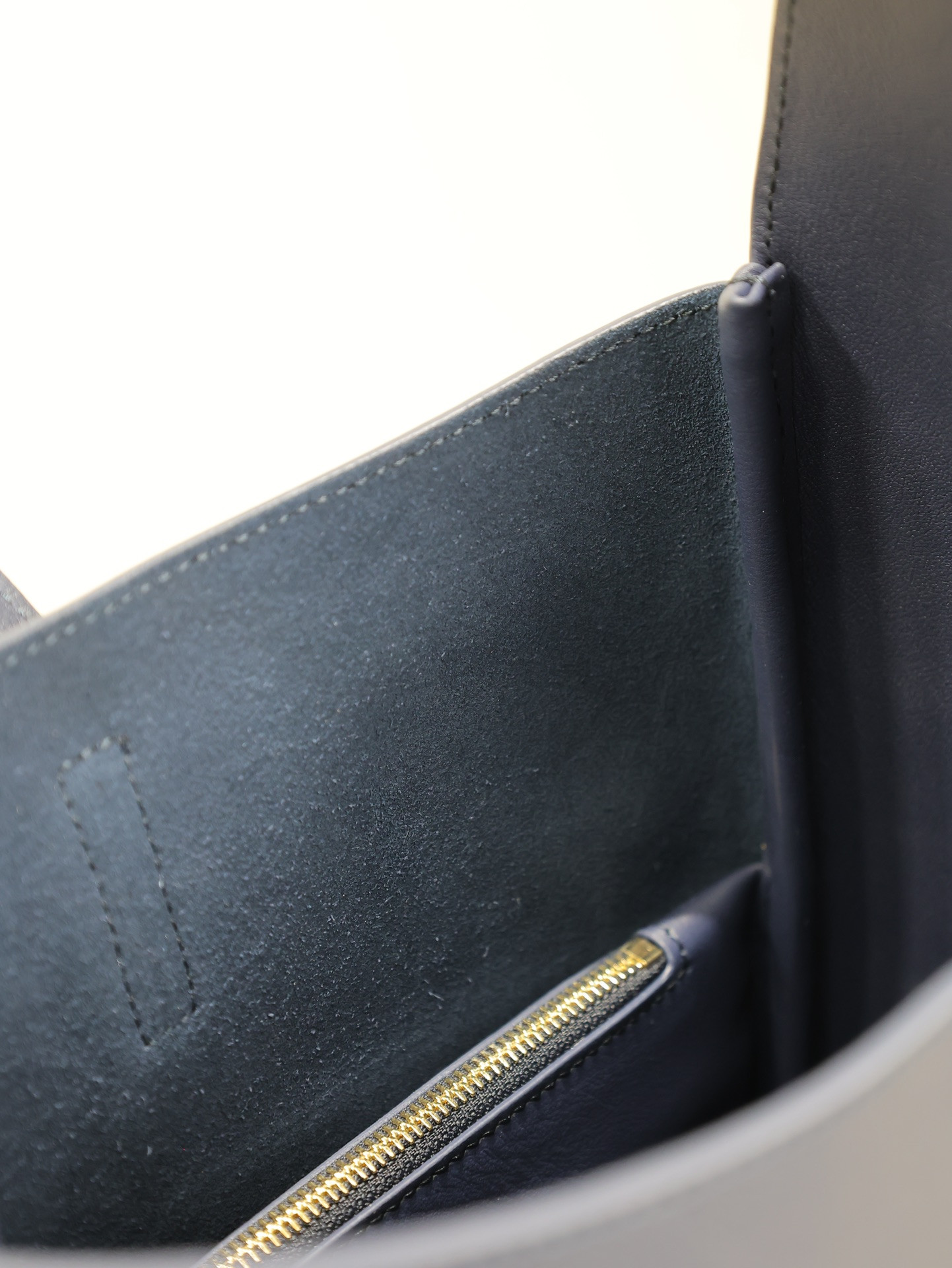 Y51 LE 5 À 7 S*pple small IN GRAINED LEATHER 23x22x8.5cm