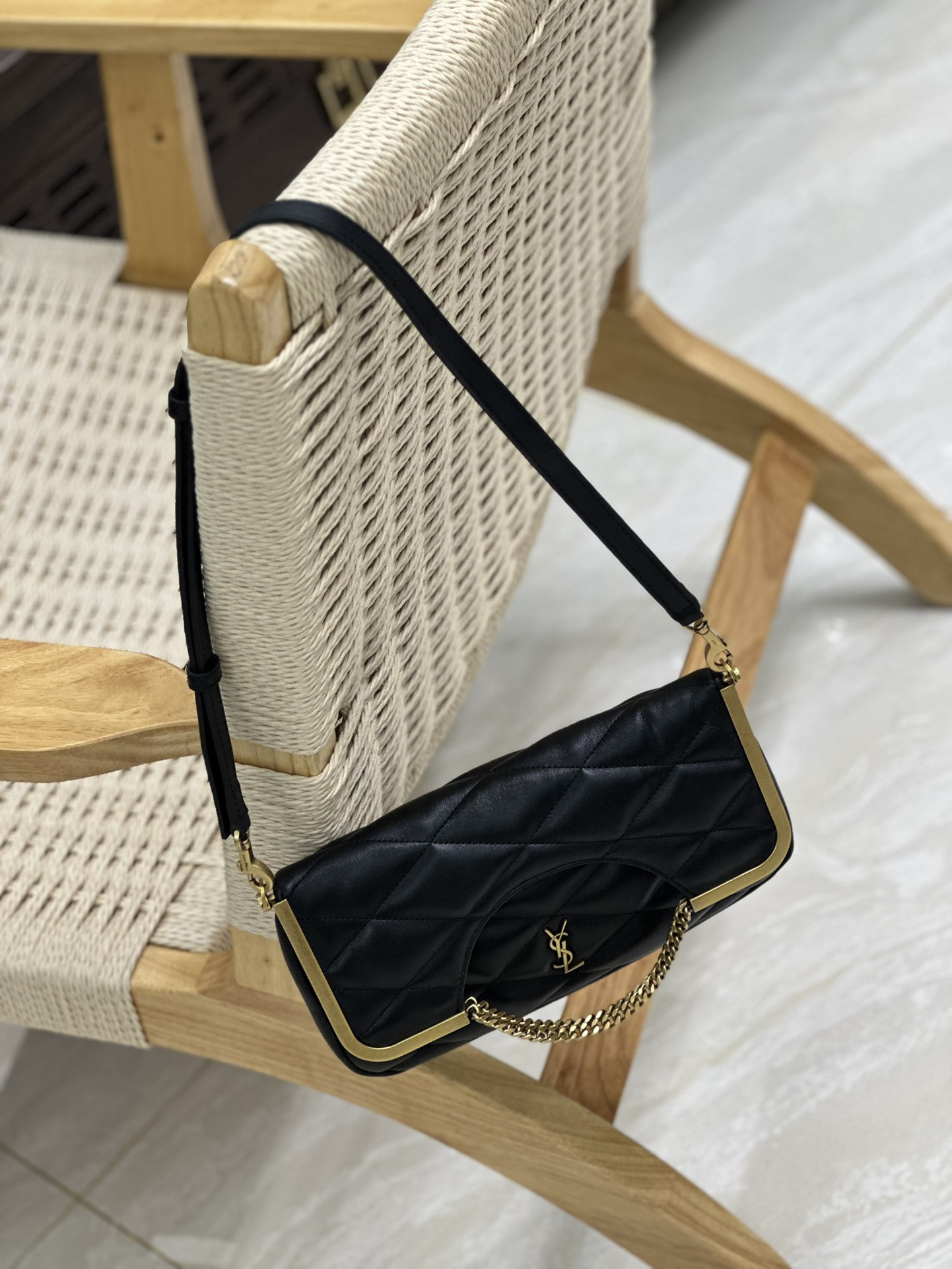 Y51 87 in quilted lambskin 26x13x5cm