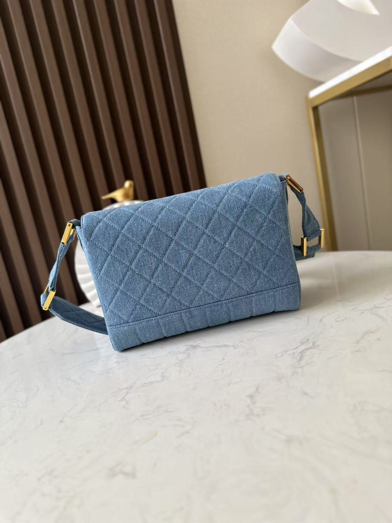 Ch**el vintage Denim Shoulder Bag 25.5x20x7cm