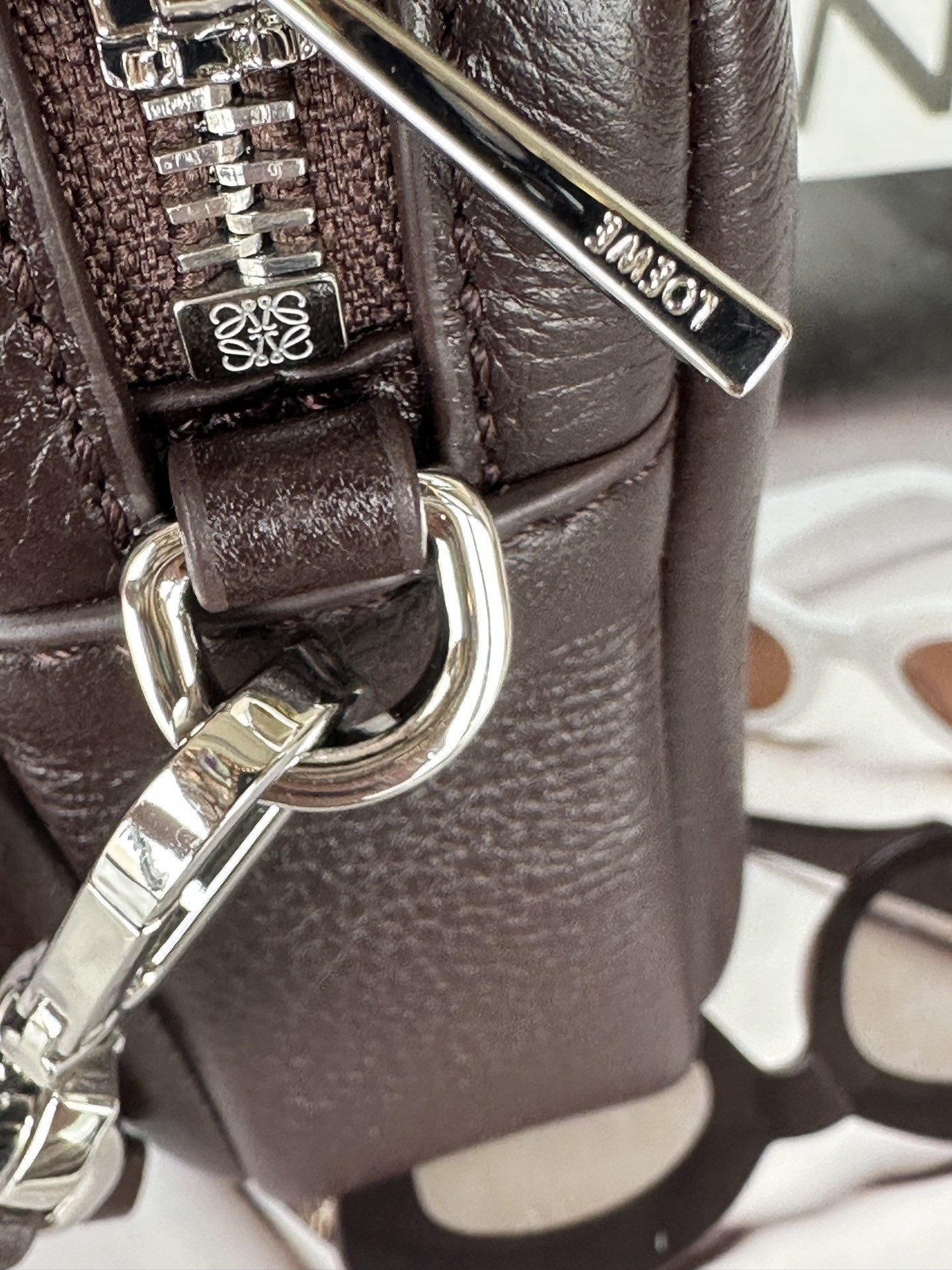 L0ew* Small Pebble messenger bag in S*pple grained calfskin 12.5x20x6cm