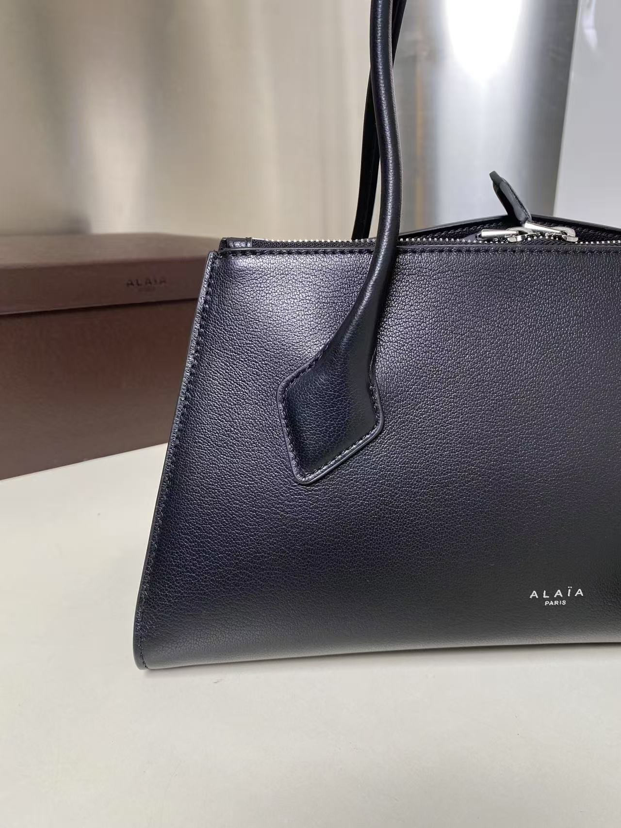 ALAÏA LE TECKE Small Double-Zip Bag 32x13x15cm