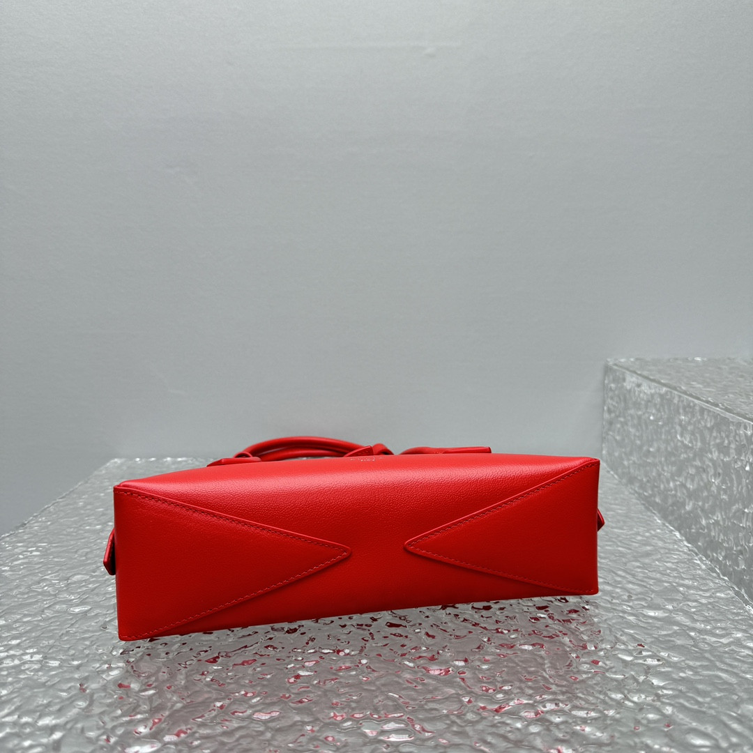 ALAÏA LE TECKEL SMALL BAG 27x9x8cm