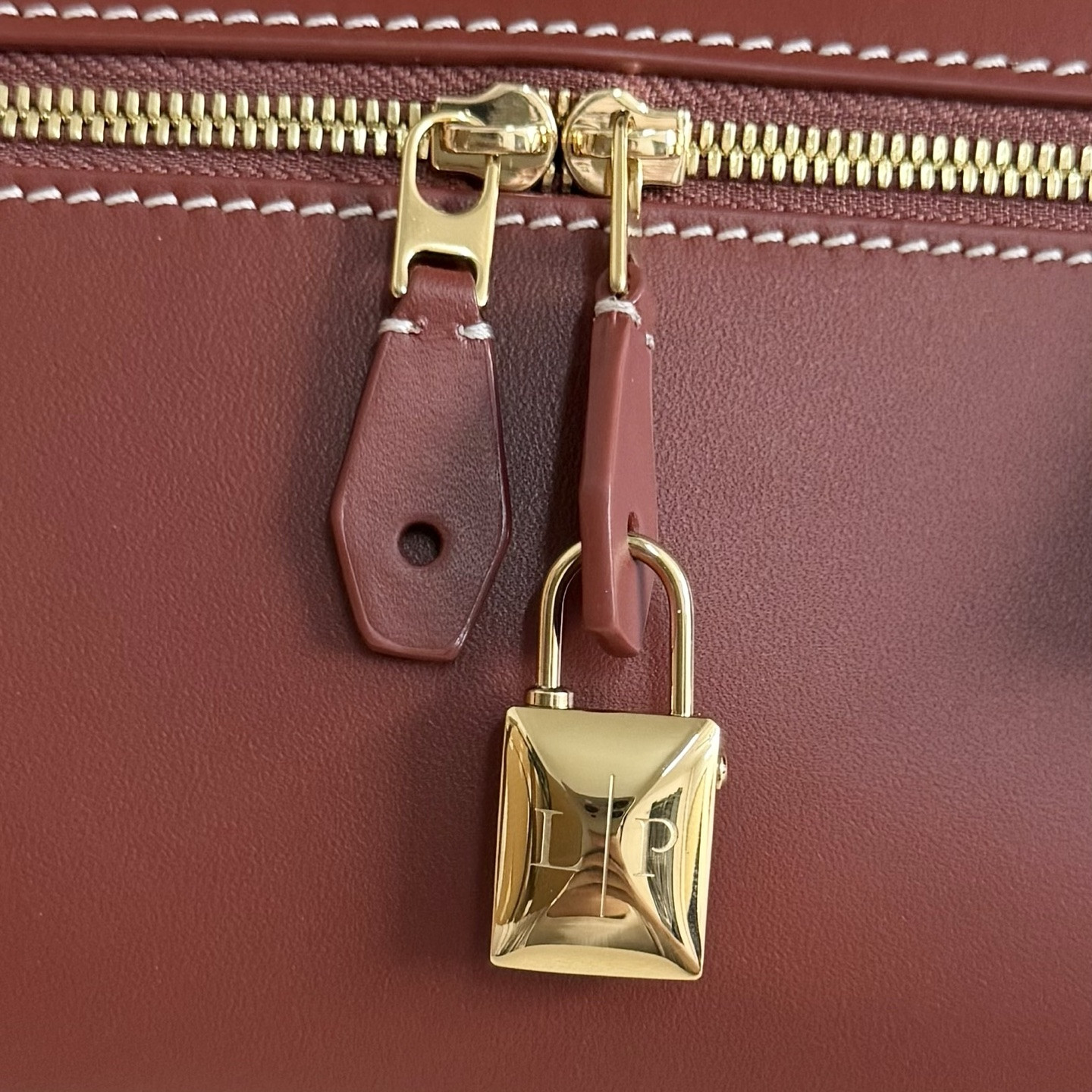 L0r0 P1ana Extra Bag L23 23x12x7cm