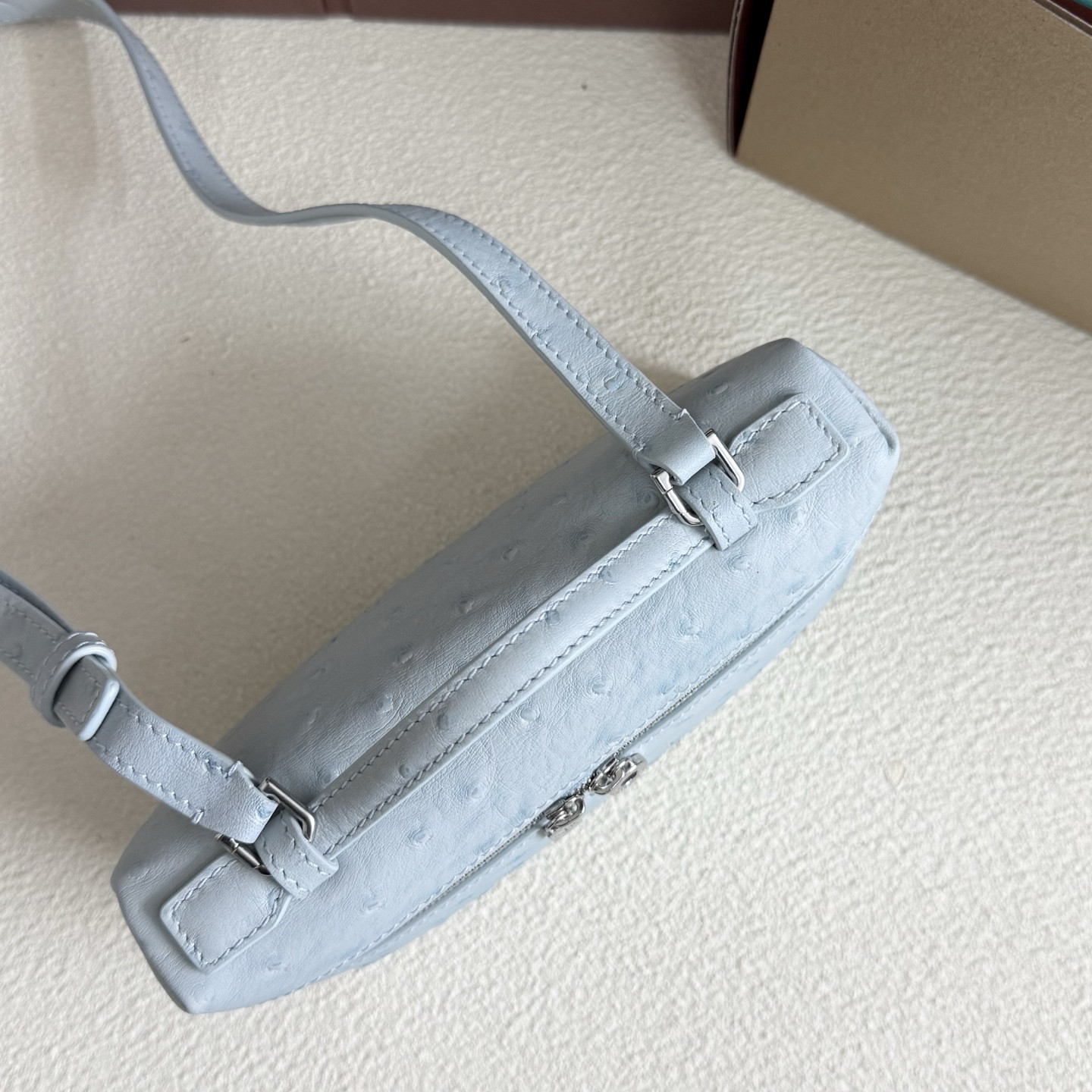 L0r0 P1ana Extra Pocket L19 Ostrich-grained Leather 11 x 19 x 6.5 cm