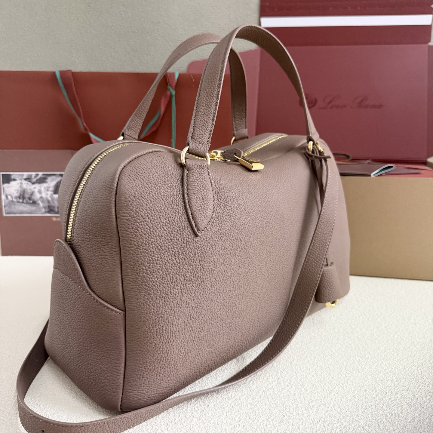 L0r0 P1ana Needle 38x22x16cm