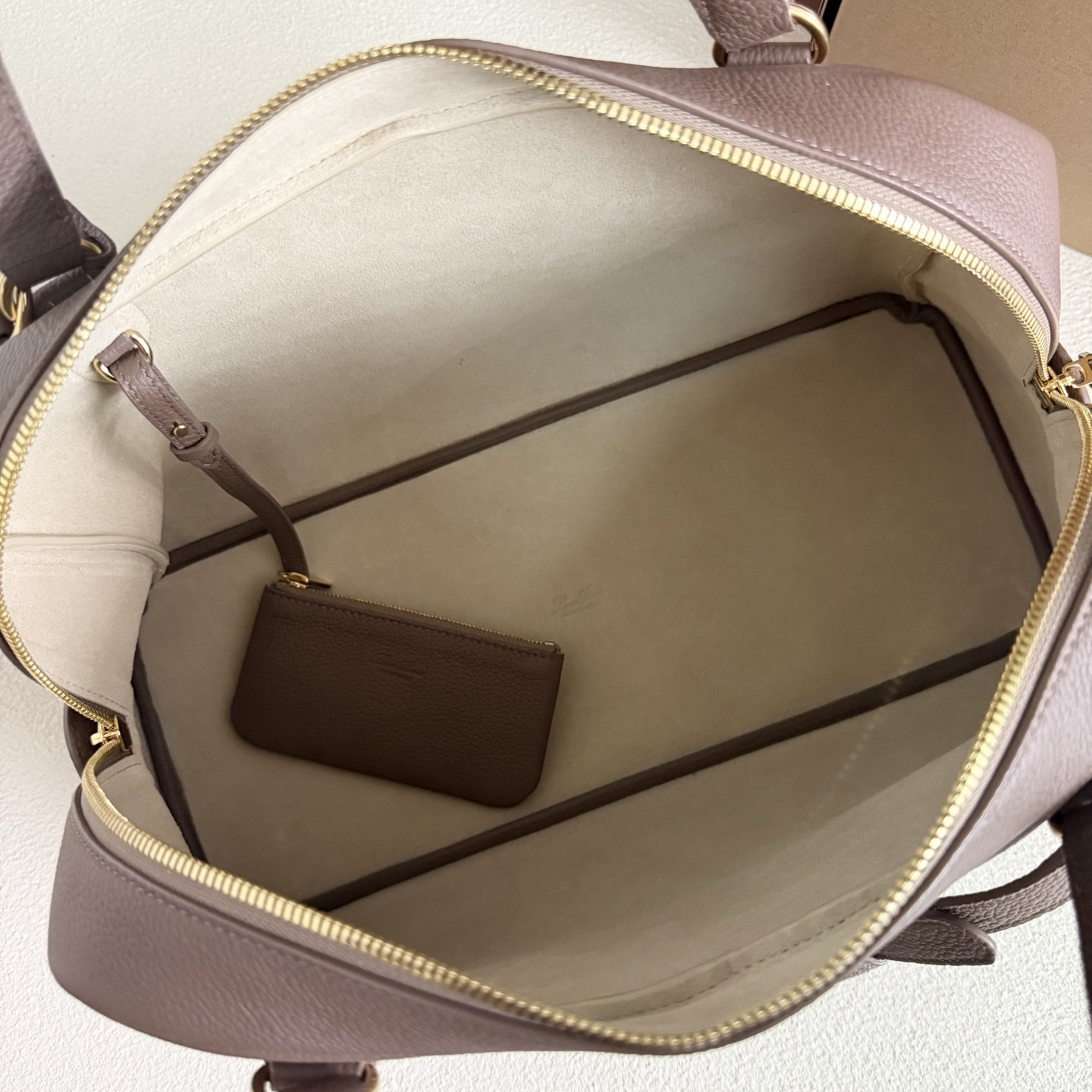 L0r0 P1ana Needle 38x22x16cm