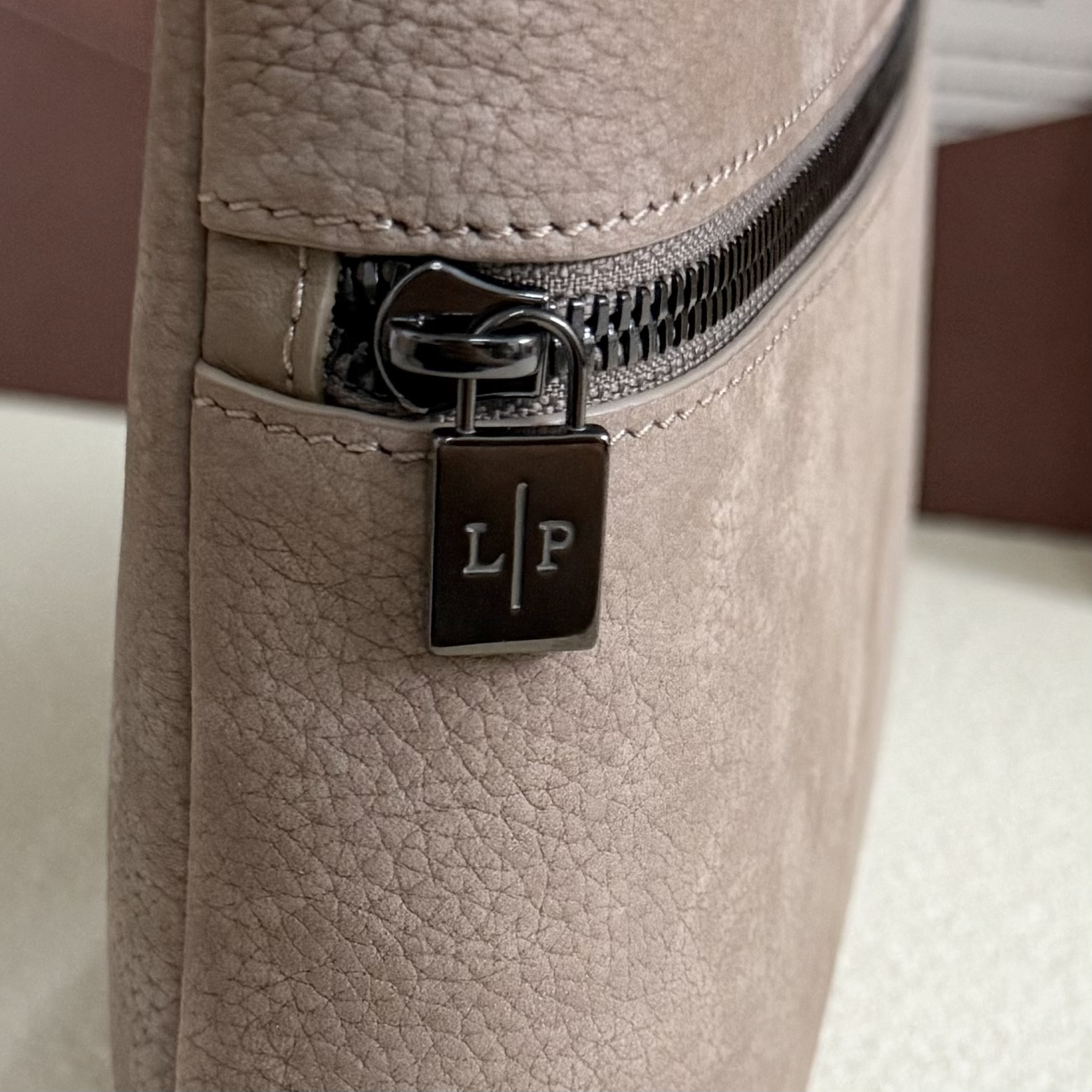 L0r0 P1ana Extra pouch L29 29x18x5cm