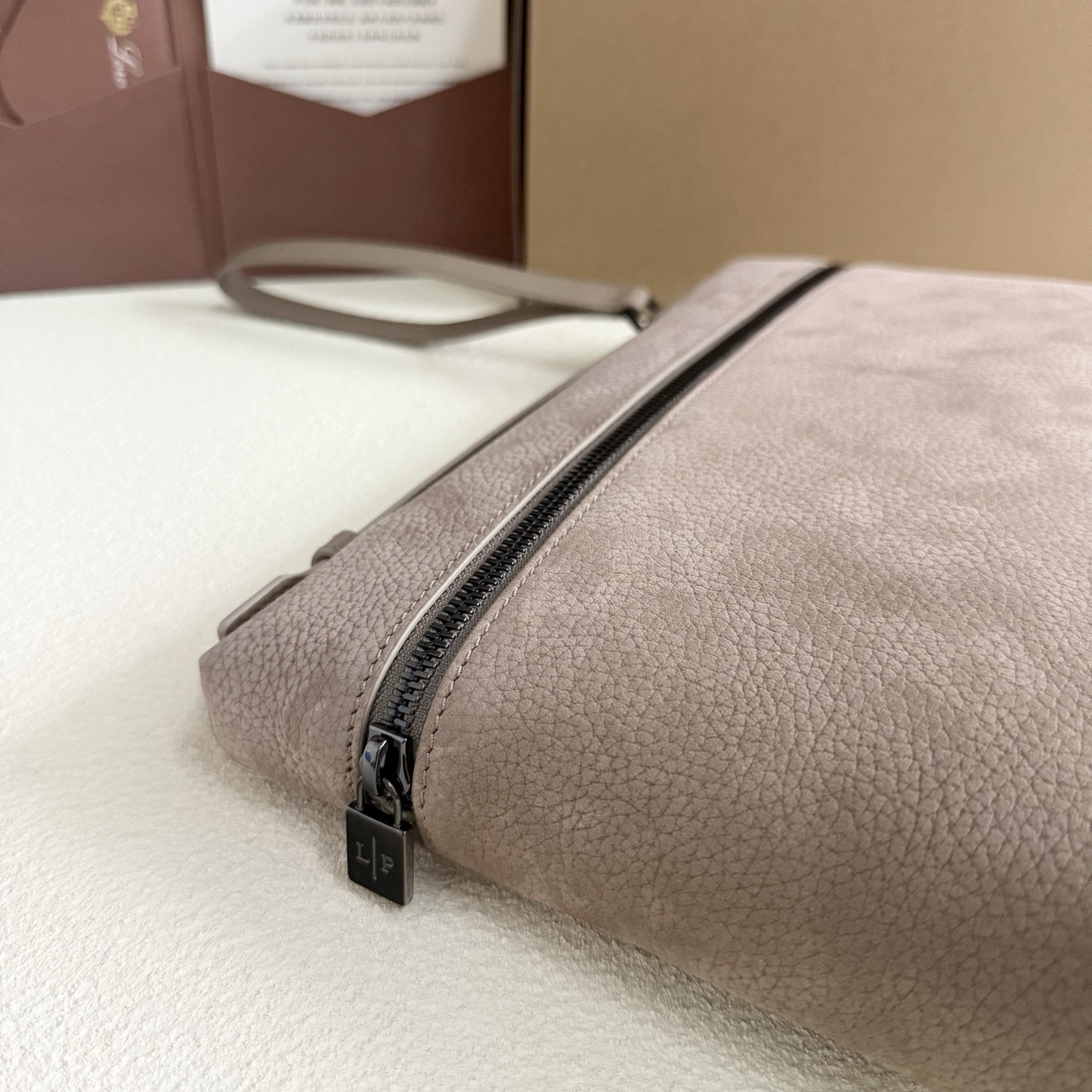 L0r0 P1ana Extra pouch L29 29x18x5cm