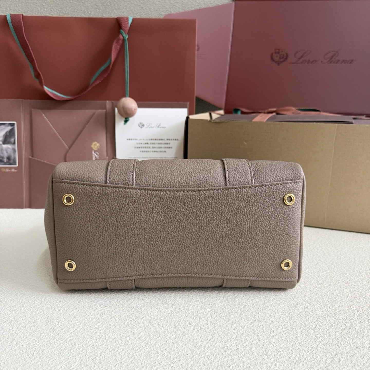 L0r0 P1ana Loom L25 Calfskin 25x18x12.5cm