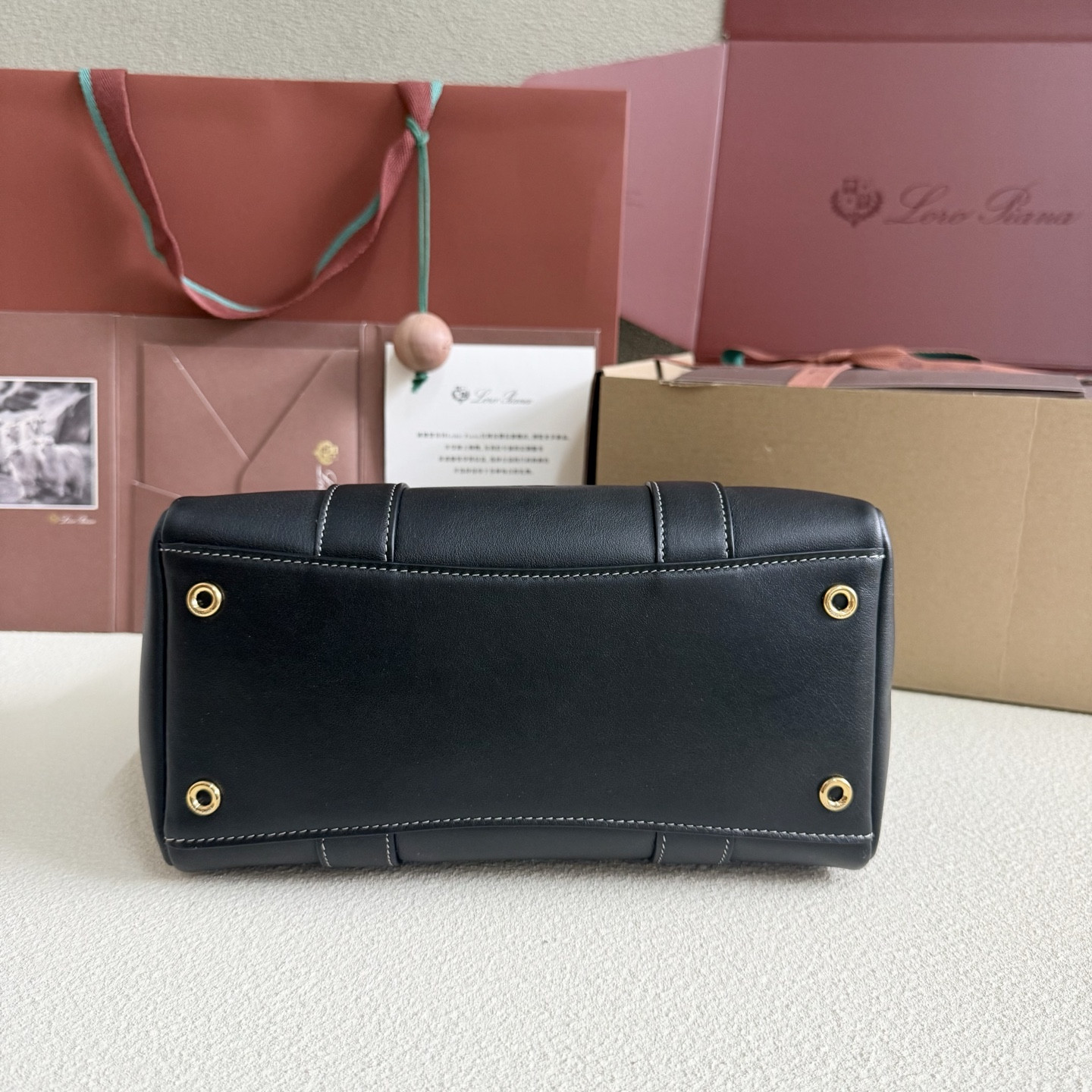 L0r0 P1ana Loom L25 Calfskin 25x18x12.5cm