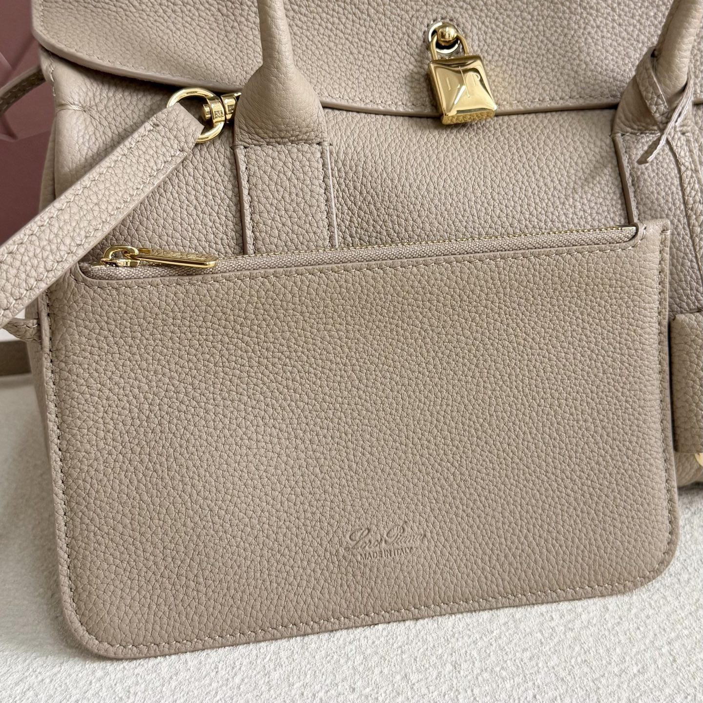 L0r0 P1ana Loom L25 Calfskin 25x18x12.5cm