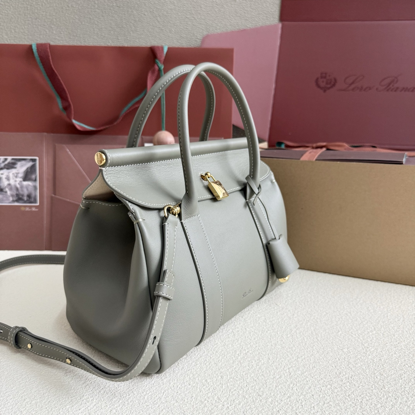 L0r0 P1ana Loom L25 Calfskin 25x18x12.5cm