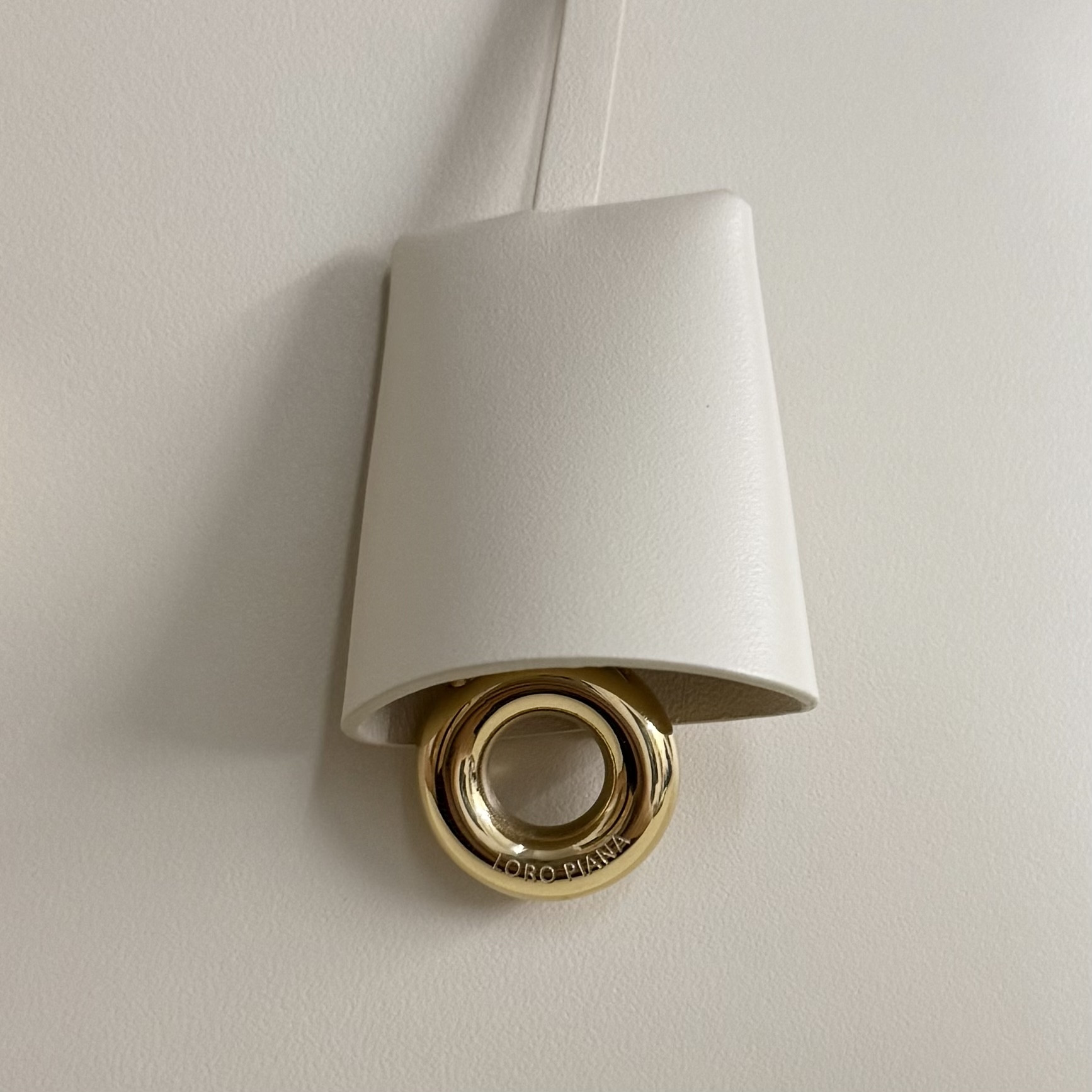 L0r0 P1ana Extra Pocket L27 Calfskin 16x27x10cm