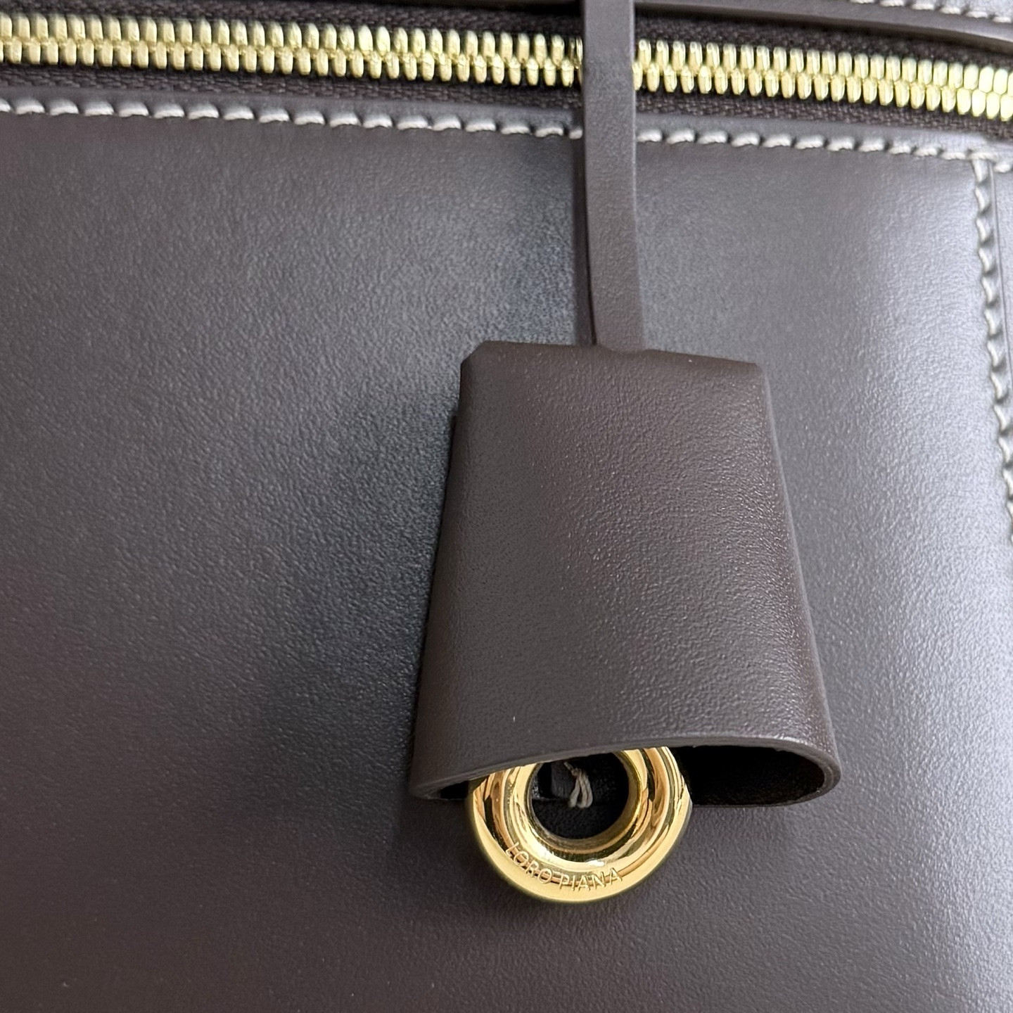 L0r0 P1ana Extra Pocket L27 Calfskin 16x27x10cm