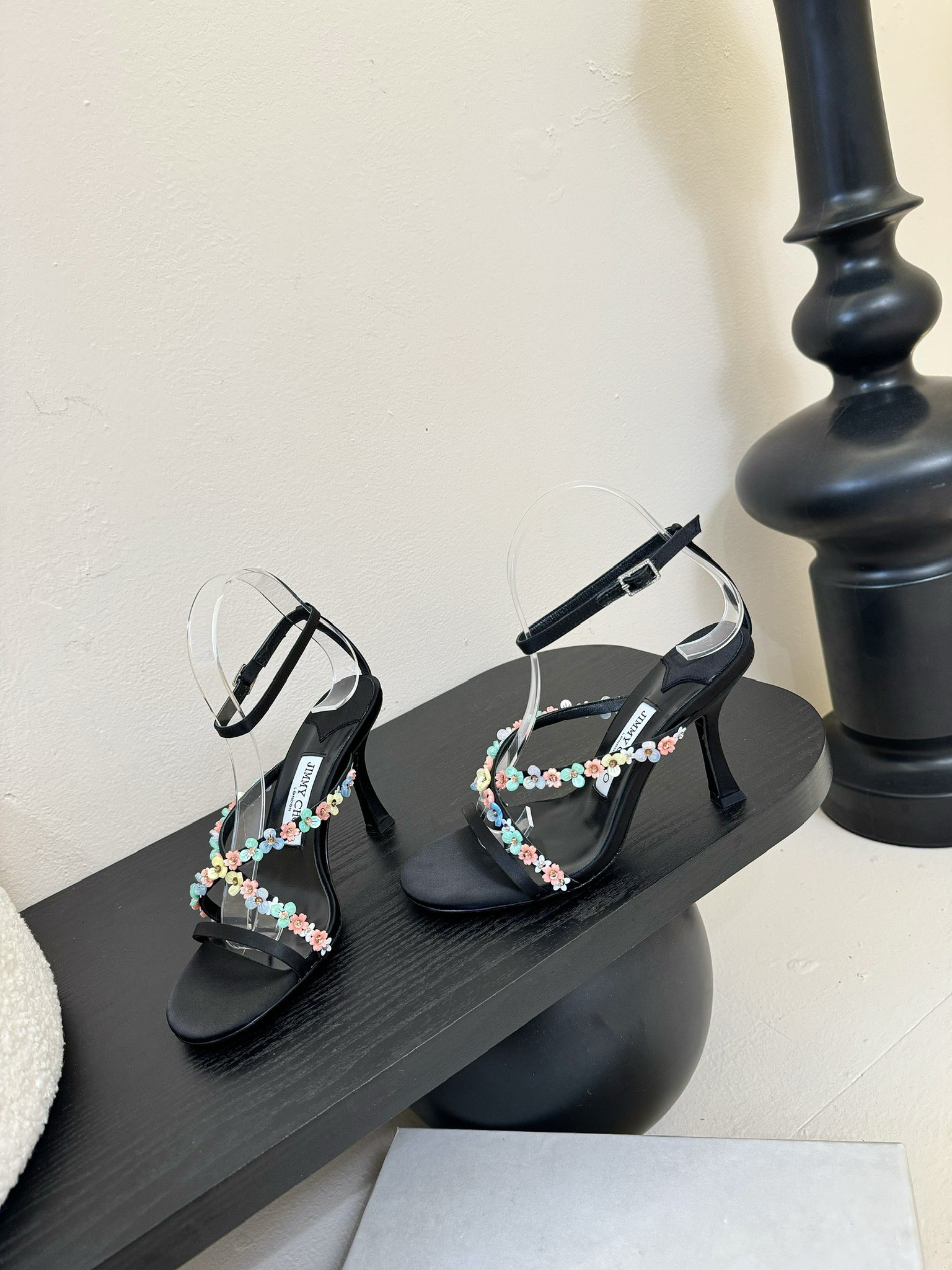 UA J1m*y Ch00 Blanche Sandals 9cm